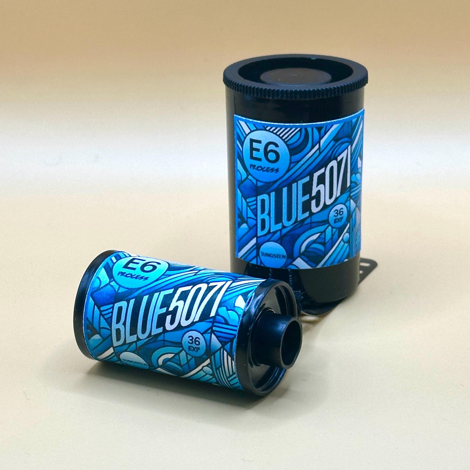 35mm Tron-Inspired 36-Exposure Film for Creative Photography and Experimental 35mm Tron-Inspired 36-Exposure Film for Creative Photography and Experimental