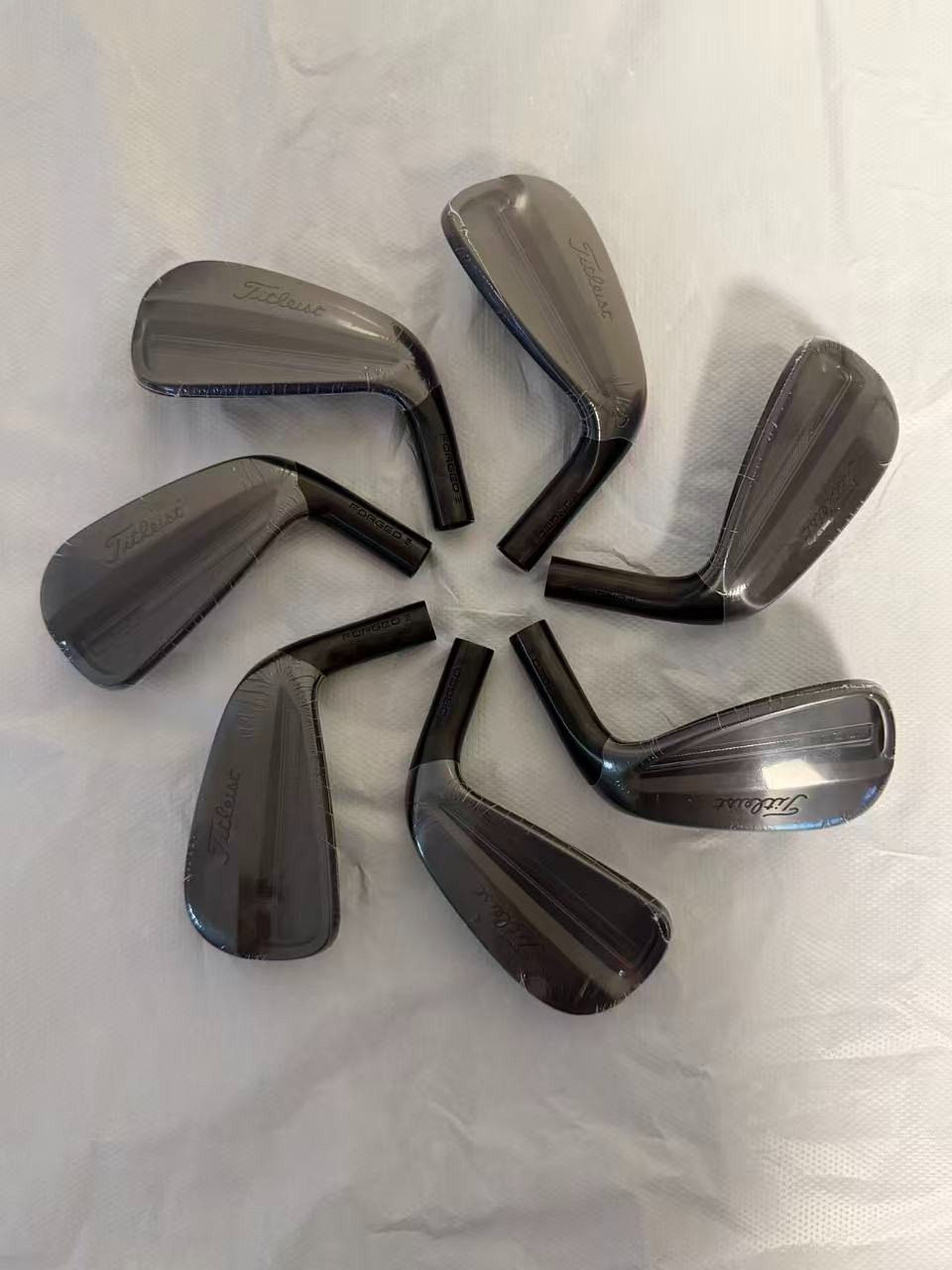 2025 Titleist T100 Iron Set 4-PW Right-Handed Golf Club Head 7-Pcs Set - Black 2025 Titleist T100 Iron Set 4-PW Right-Handed Golf Club Head 7-Pcs Set - Black
