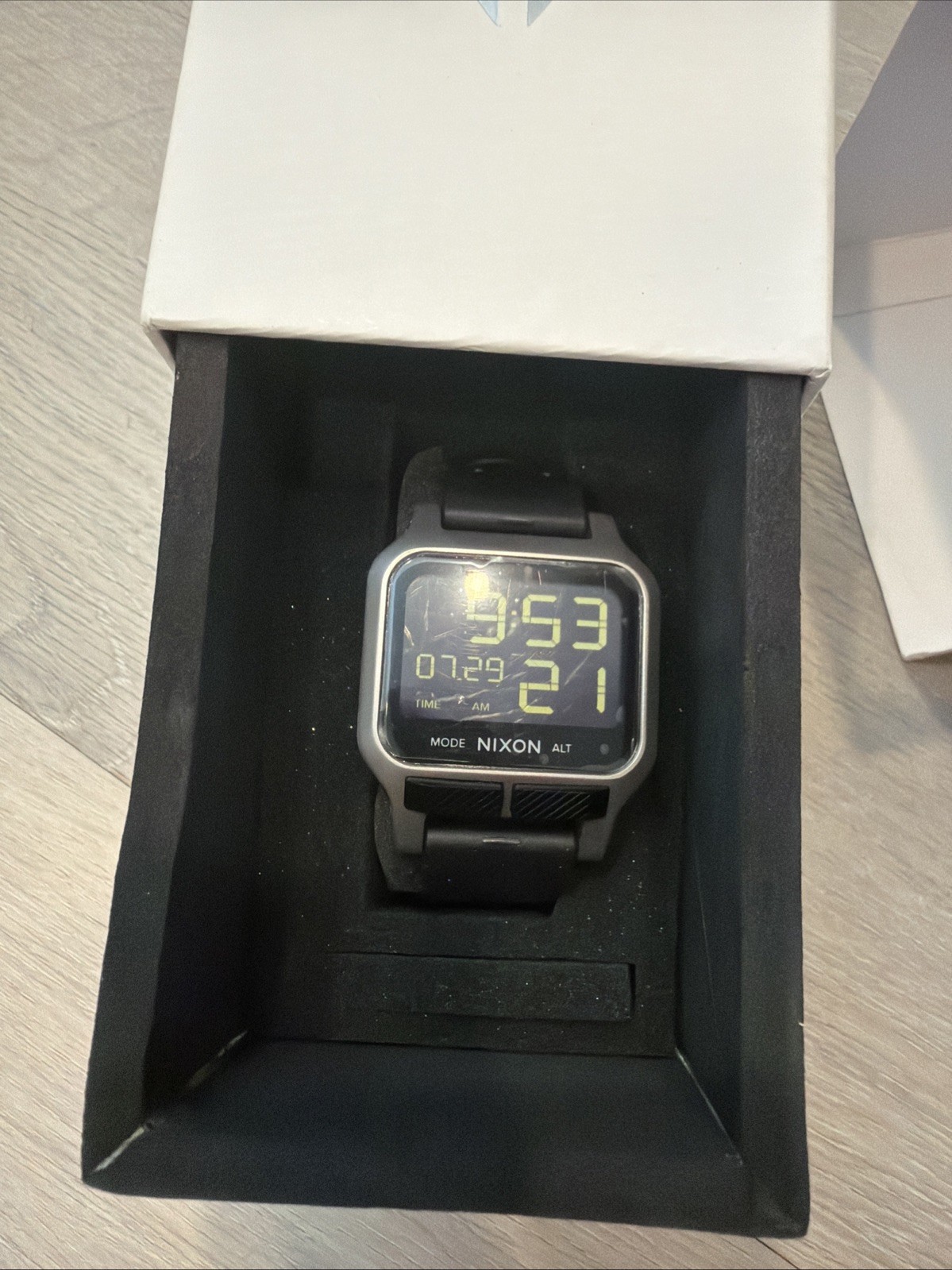 Nixon The Heat Watch Silver A1320130-00 NEW IN BOX