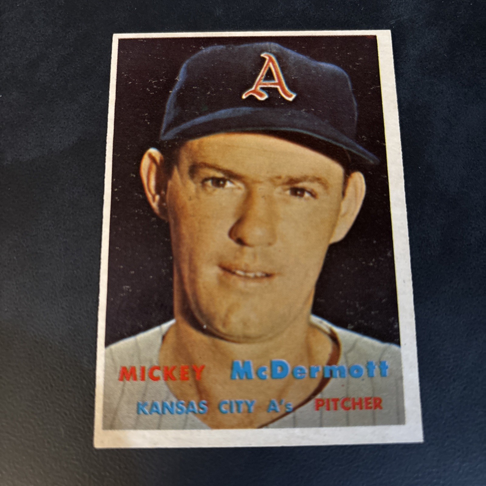 1957 Topps - Scarce Series Mickey McDermott #318 1957 Topps - Scarce Series Mickey McDermott #318