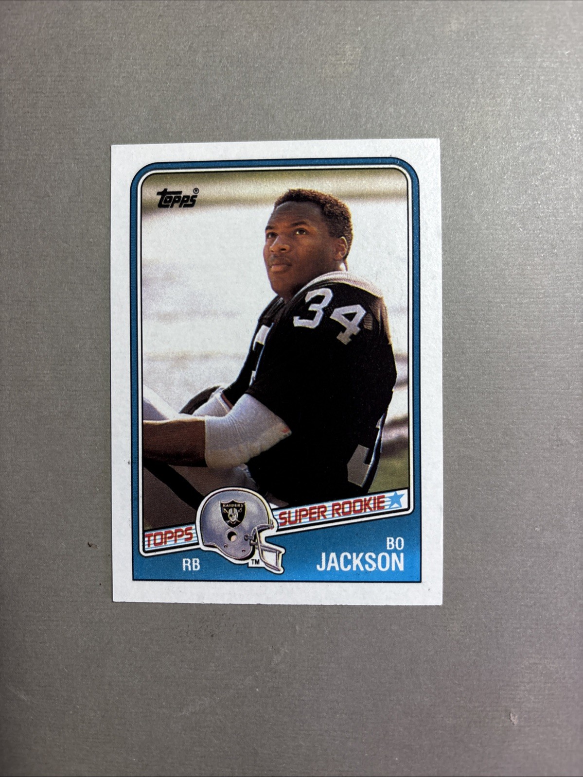 1988 Topps - Bo Jackson #327 (RC) 1988 Topps - Bo Jackson #327 (RC)
