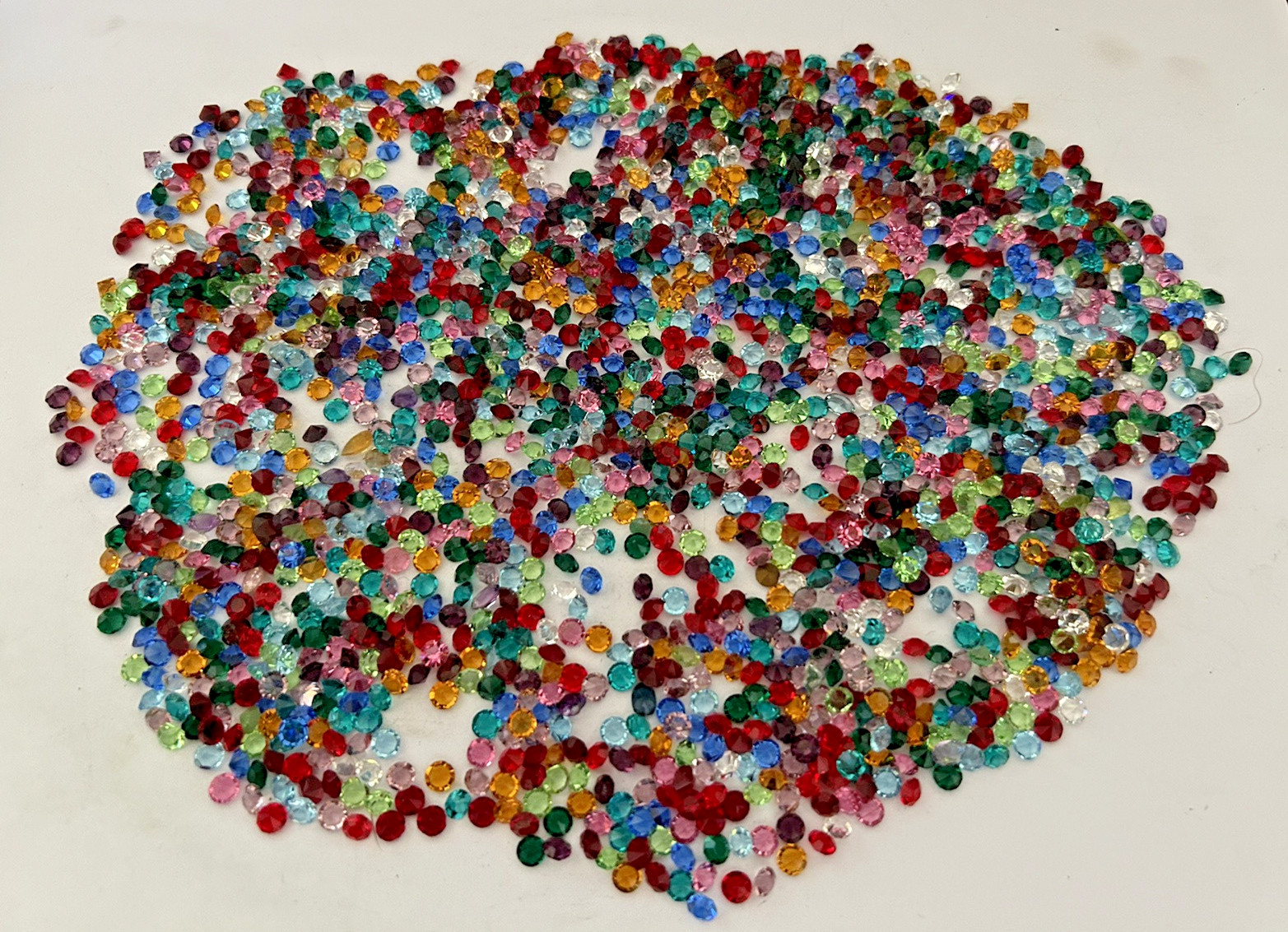 200 Vintage Crystal 4mm. To 5mm. Rhinestones FREE US SHIPPING 200 Vintage Crystal 4mm. To 5mm. Rhinestones FREE US SHIPPING