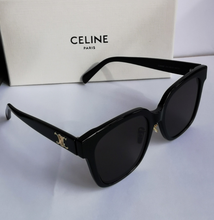 Celine CL40222F 01A Black / Grey Lens Square Oversized Sunglasses 100% UV