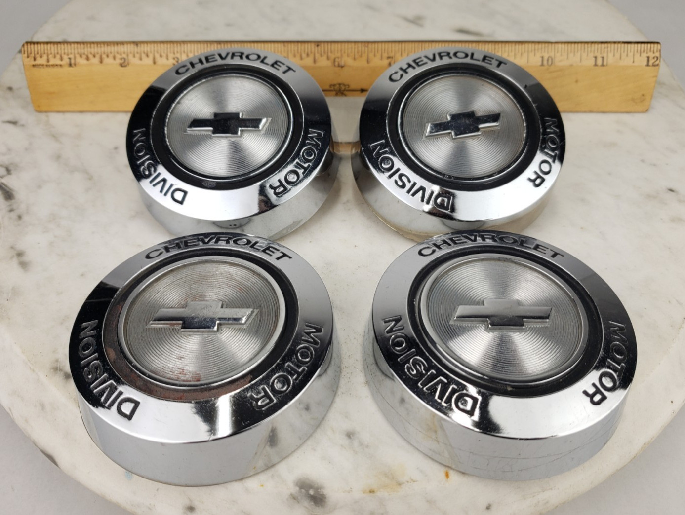 4x Vintage Chevrolet 1967-70 Center Hub Cap Disc Brakes 552269 552272 552317