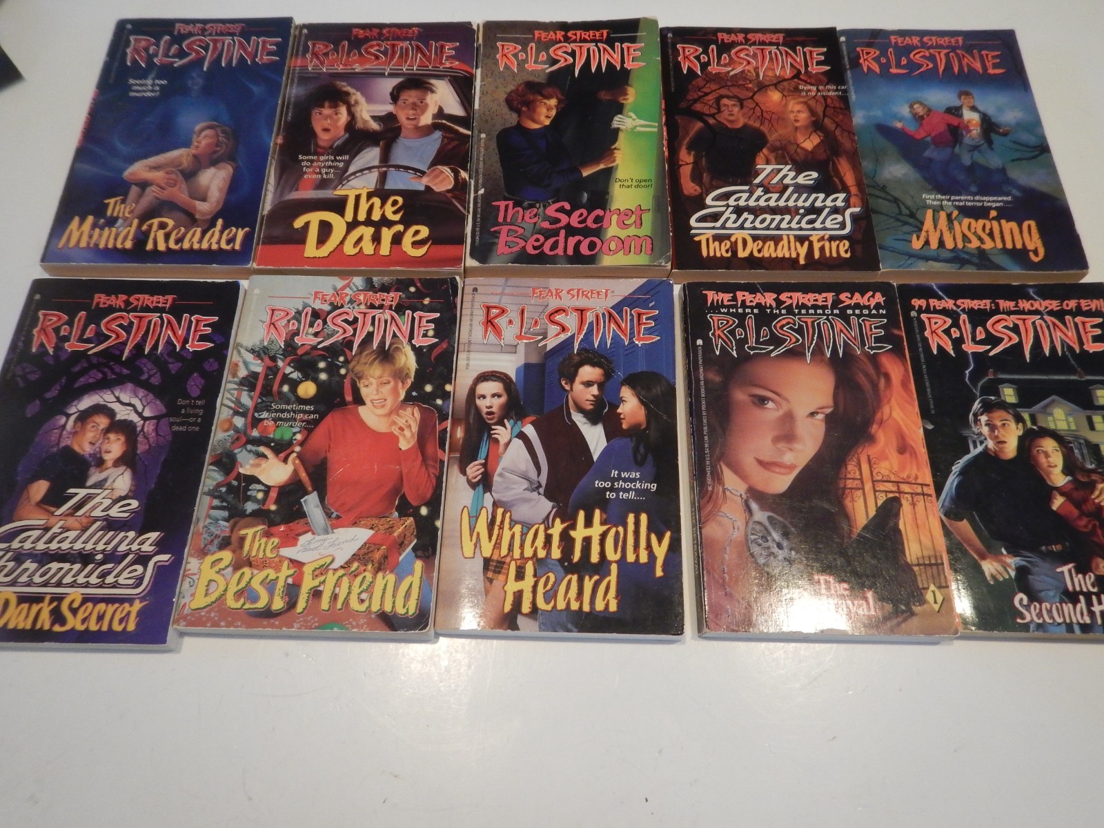 Lot of 10 R.L. Stine Fear Street Paperback Books + One Non-Fear Lot of 10 R.L. Stine Fear Street Paperback Books + One Non-Fear