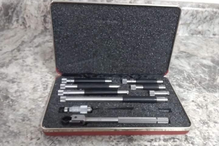 Starrett 823BZ 1.5 to 12 In Range Mechanical Tubular-Rod Inside Micrometer Set