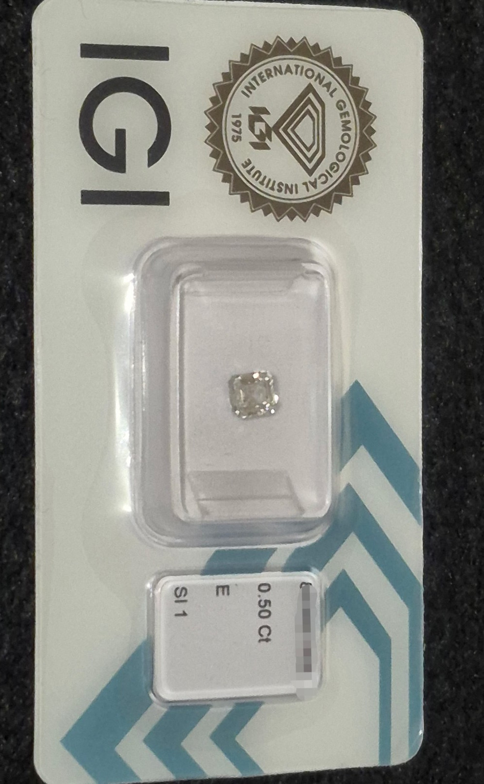 IGI Certified Natural Diamond 0.50 ctw E SI1 Emerald Combination Very Good