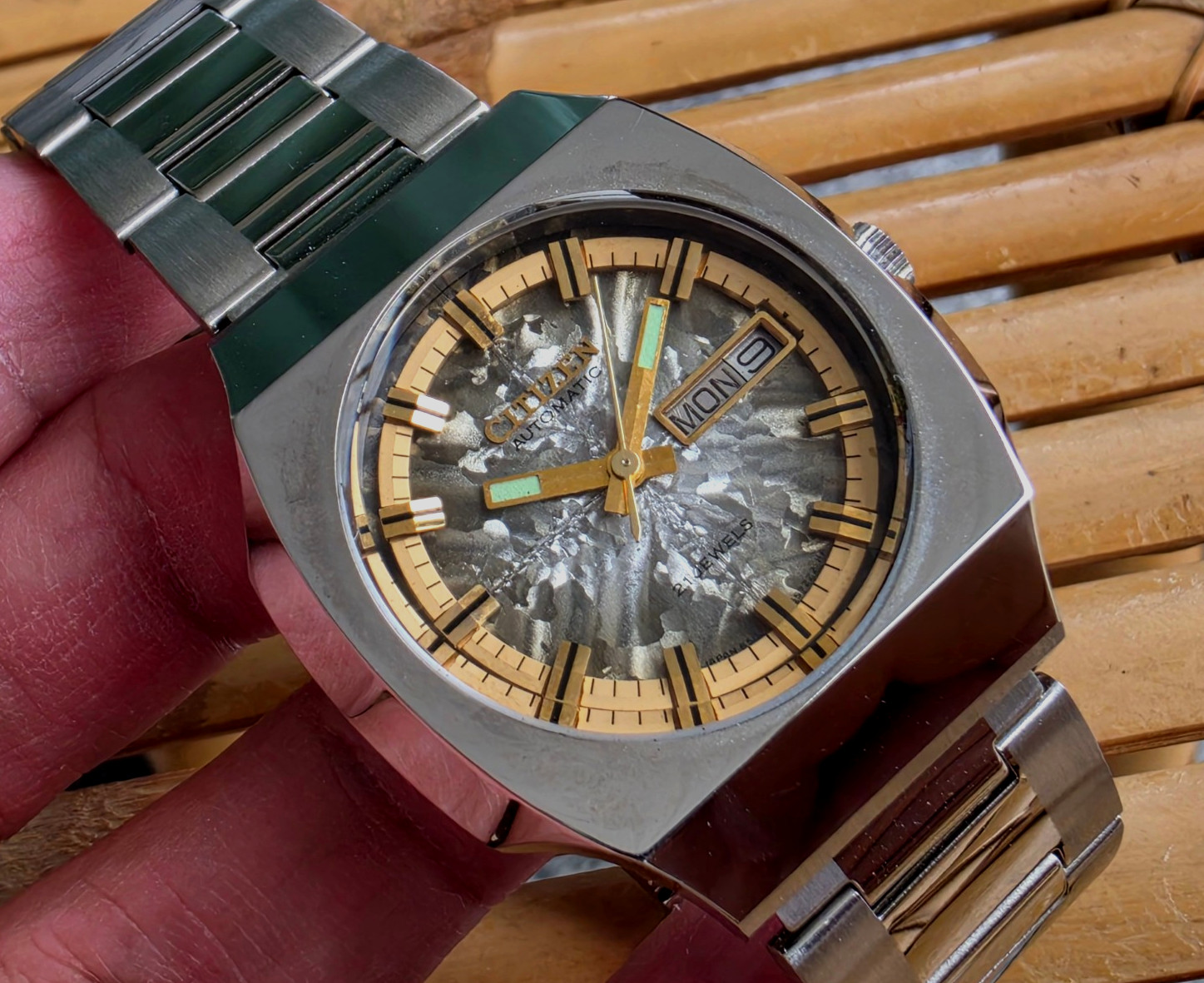 Vintage Automatic Citizen Automatic 61-8014 Meteorite Dial Caliber 6501.