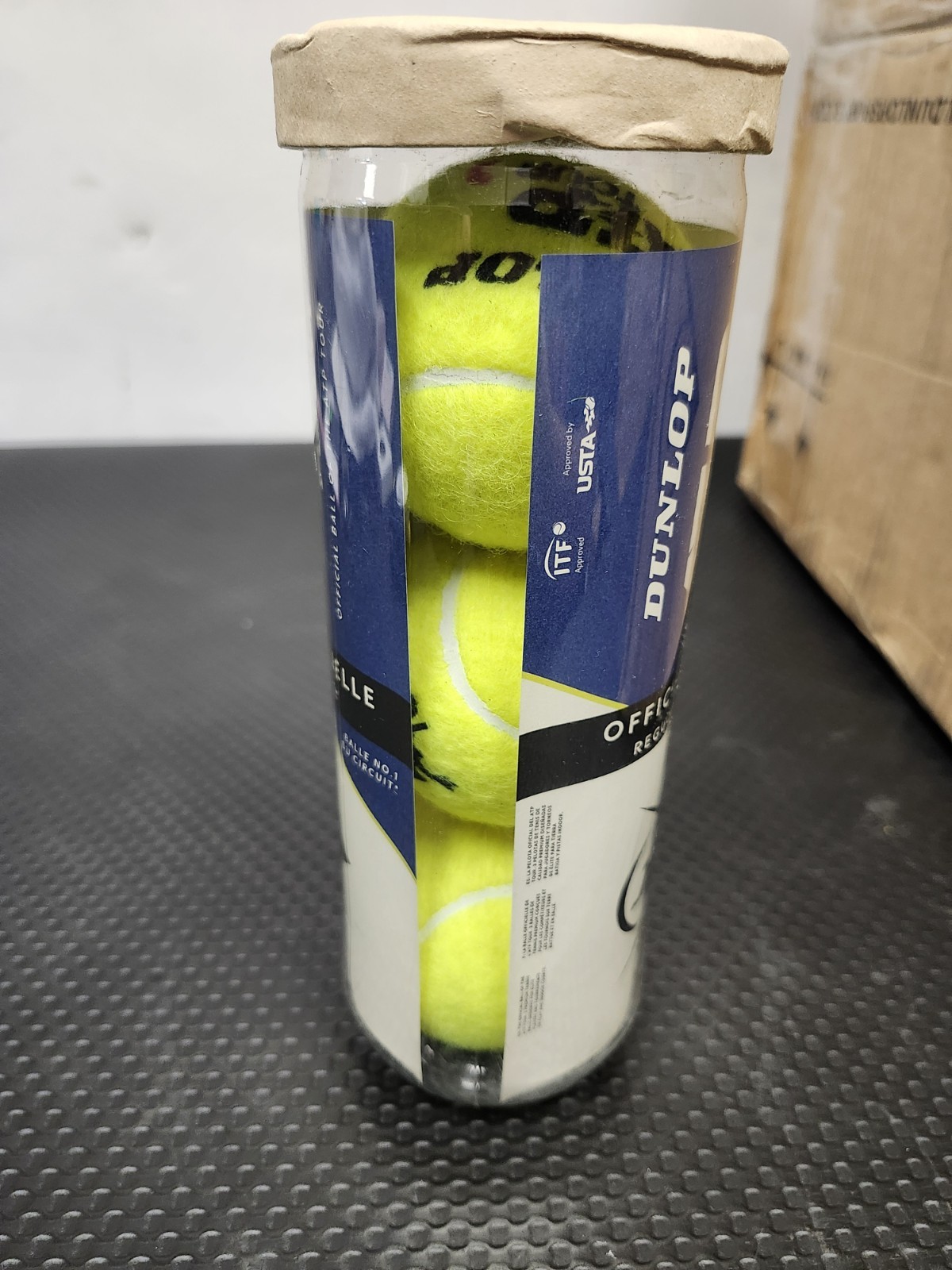 Dunlop ATP Tour Regular Duty Tennis Ball 24 Can Case New Dunlop ATP Tour Regular Duty Tennis Ball 24 Can Case New