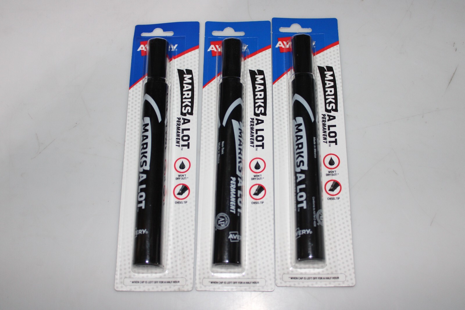 Avery Marks A Lot Chisel Point Permanent Marker Black Ink 18888 Lot of 3 Avery Marks A Lot Chisel Point Permanent Marker Black Ink 18888 Lot of 3