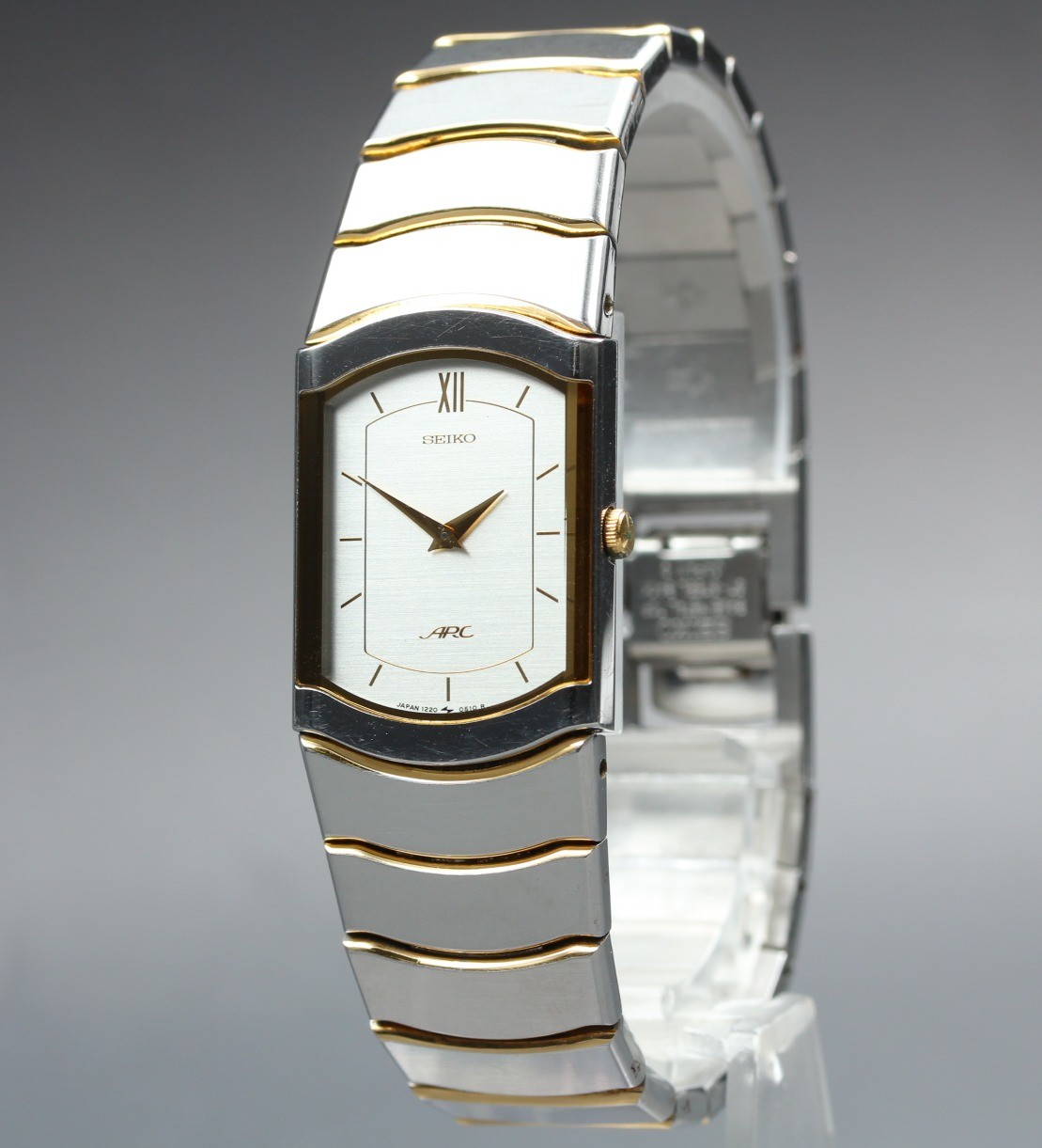 Vintage 1985 N MINT Seiko ARC 1220-529A 21mm Silver Two Tone Quartz Men's Watch