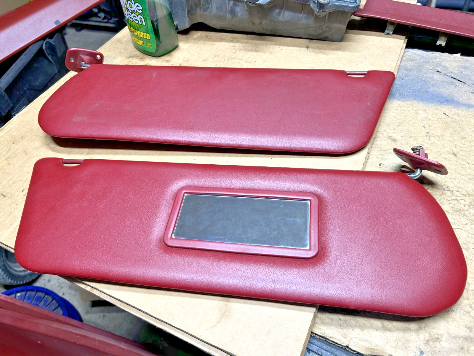 1980-1986 80-86 Ford F-150 XLT Truck Bronco sunvisors Sun Visors vinyl RED OEM