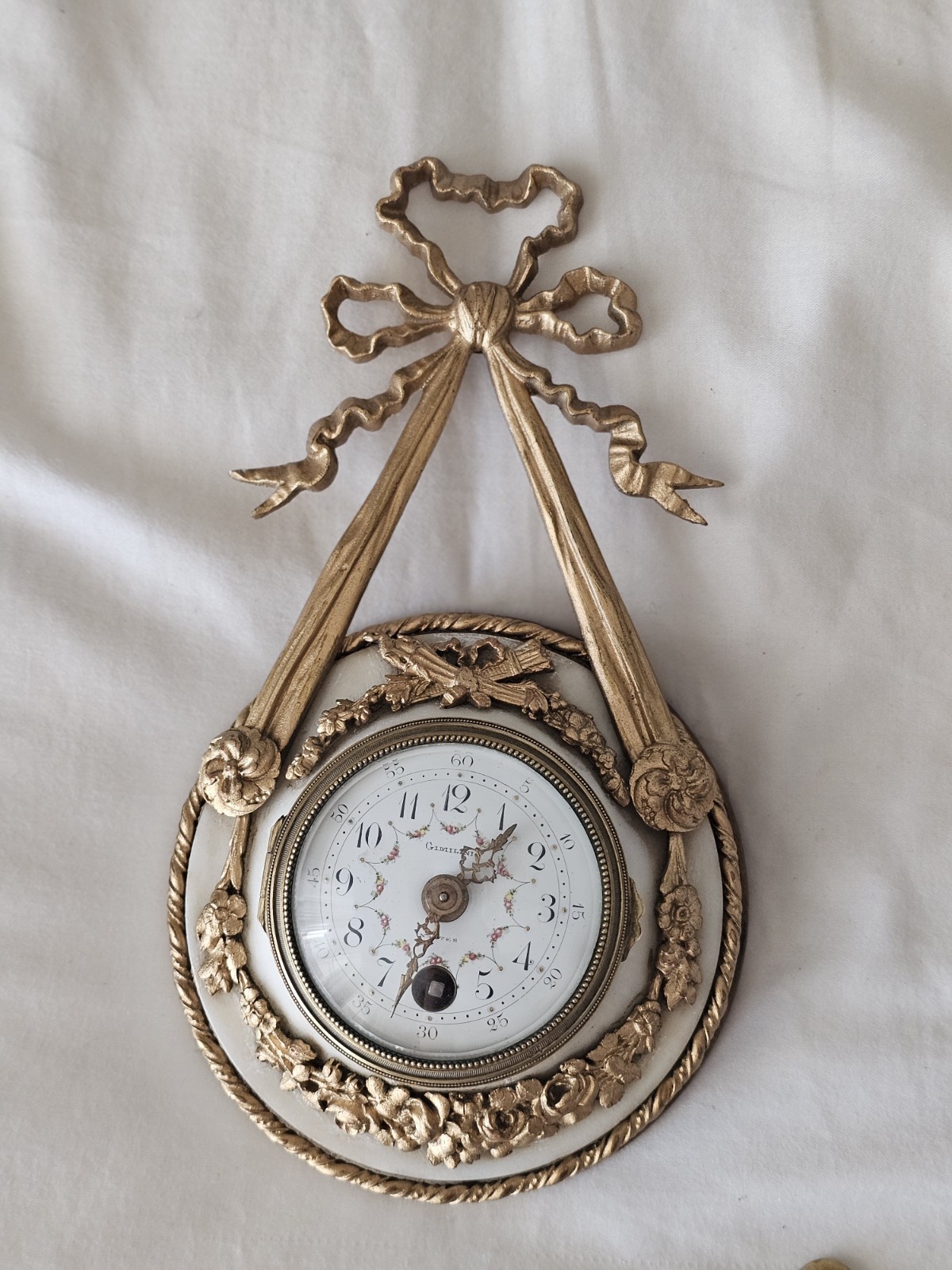 Antique 19th Century Gilt Ormolu And Marble French Style Clock Swags And Bows Antique 19th Century Gilt Ormolu And Marble French Style Clock Swags And Bows