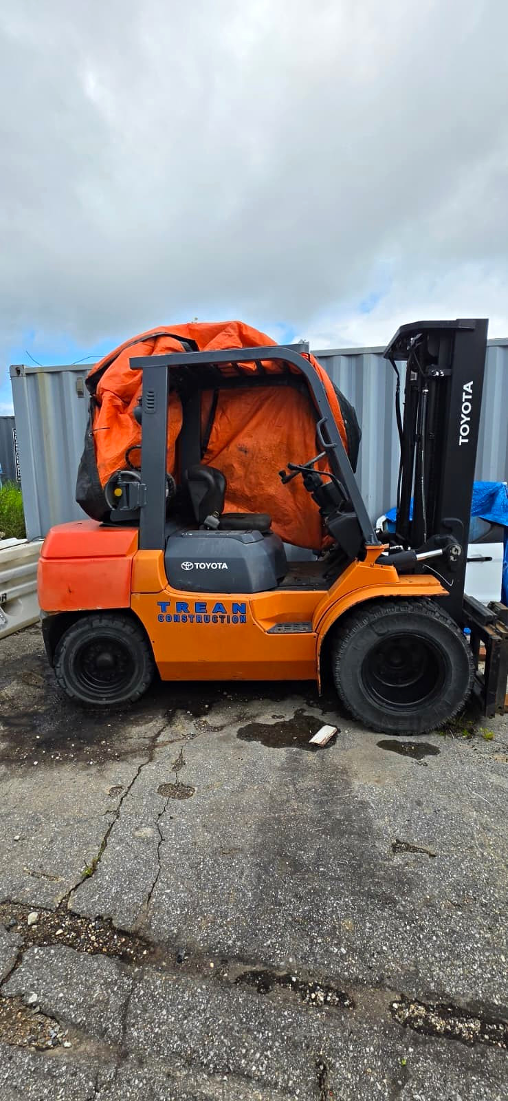 Toyota Counterbalance Forklift Truck w/ Mast & Forks, Pneumatic Tires Toyota Counterbalance Forklift Truck w/ Mast & Forks, Pneumatic Tires