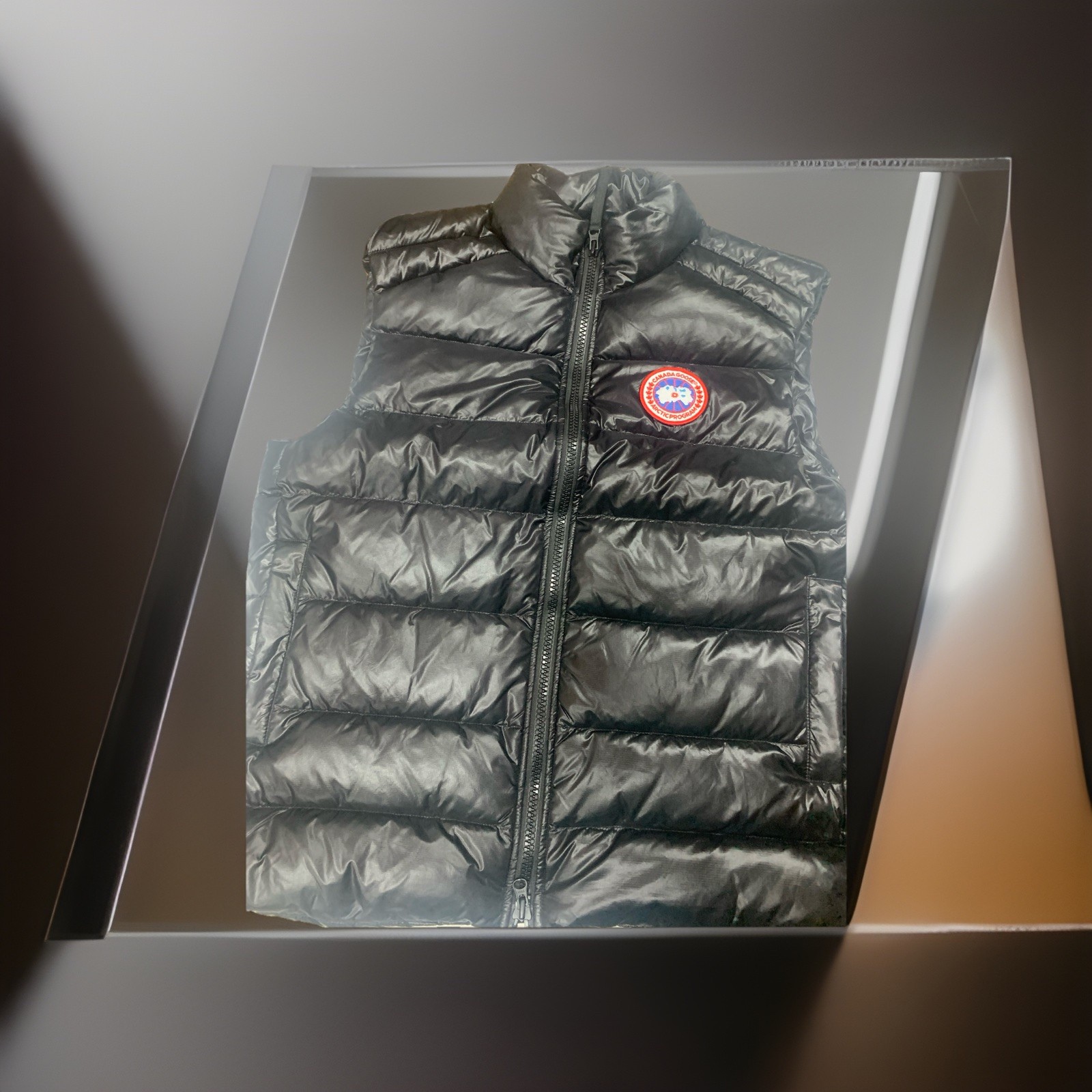 Canada Goose Men Vest Crofton Style 2229 XL water resistant/packable $595