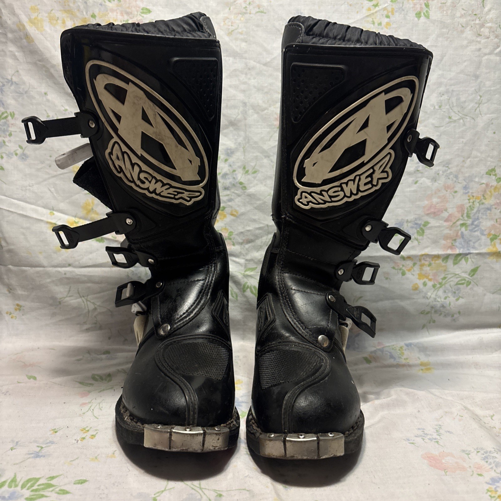 OLD STOCK VINTAGE Answer Motocross Boots over 25 years old Used RARE 🔥🔥🔥 OLD STOCK VINTAGE Answer Motocross Boots over 25 years old Used RARE 🔥🔥🔥