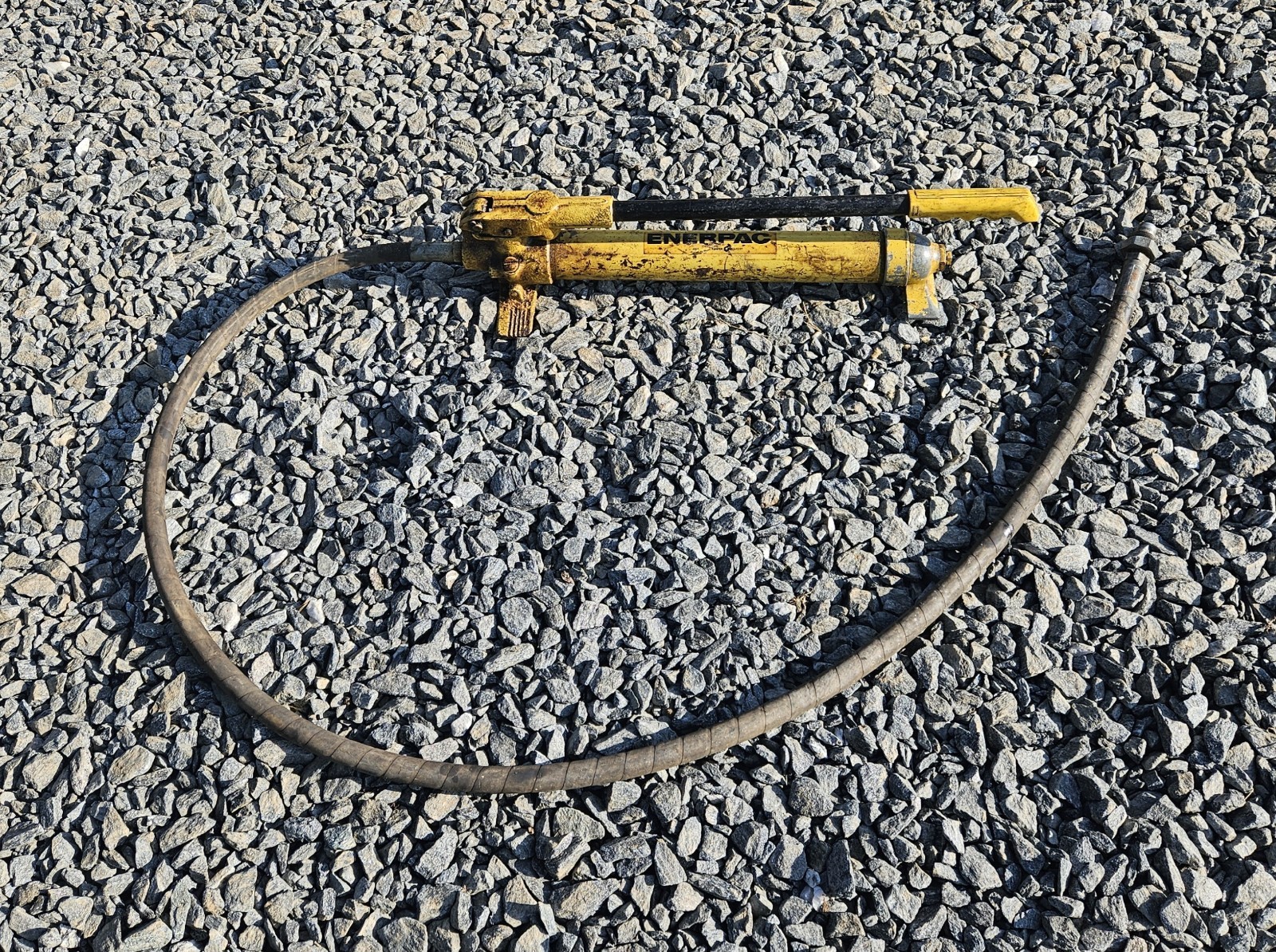 Enerpac P-39 Hydraulic Hand Pump & Cylinder Ram | 10,000 PSI 700 BAR | Works