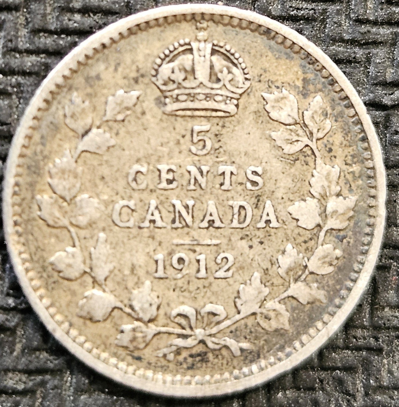 1912 Canada 5 Cents Silver Coin 1912 Canada 5 Cents Silver Coin