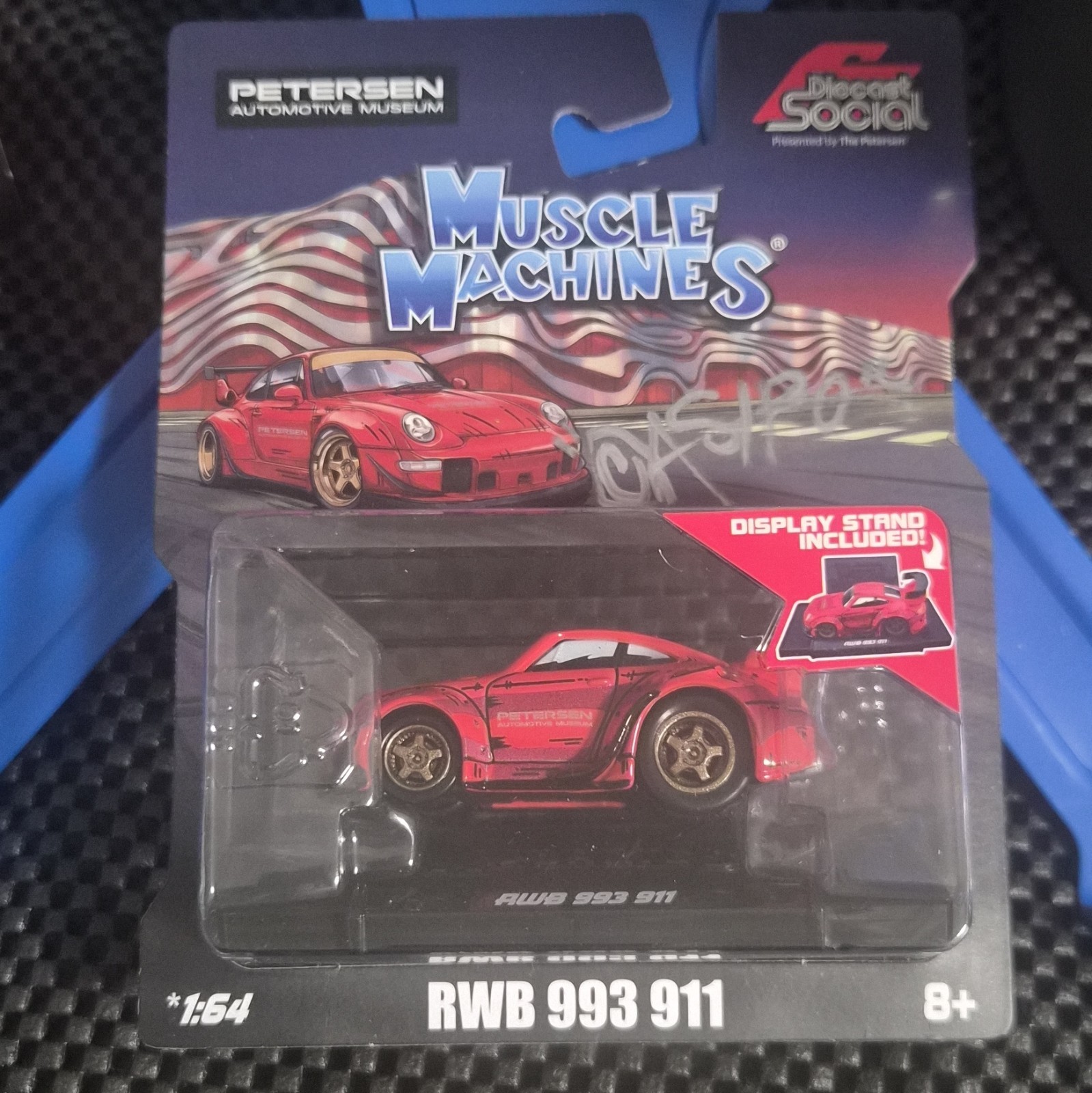 Autographs Exclusive  Muscle Machines Petersen Automotive Museum 993 911 1:64