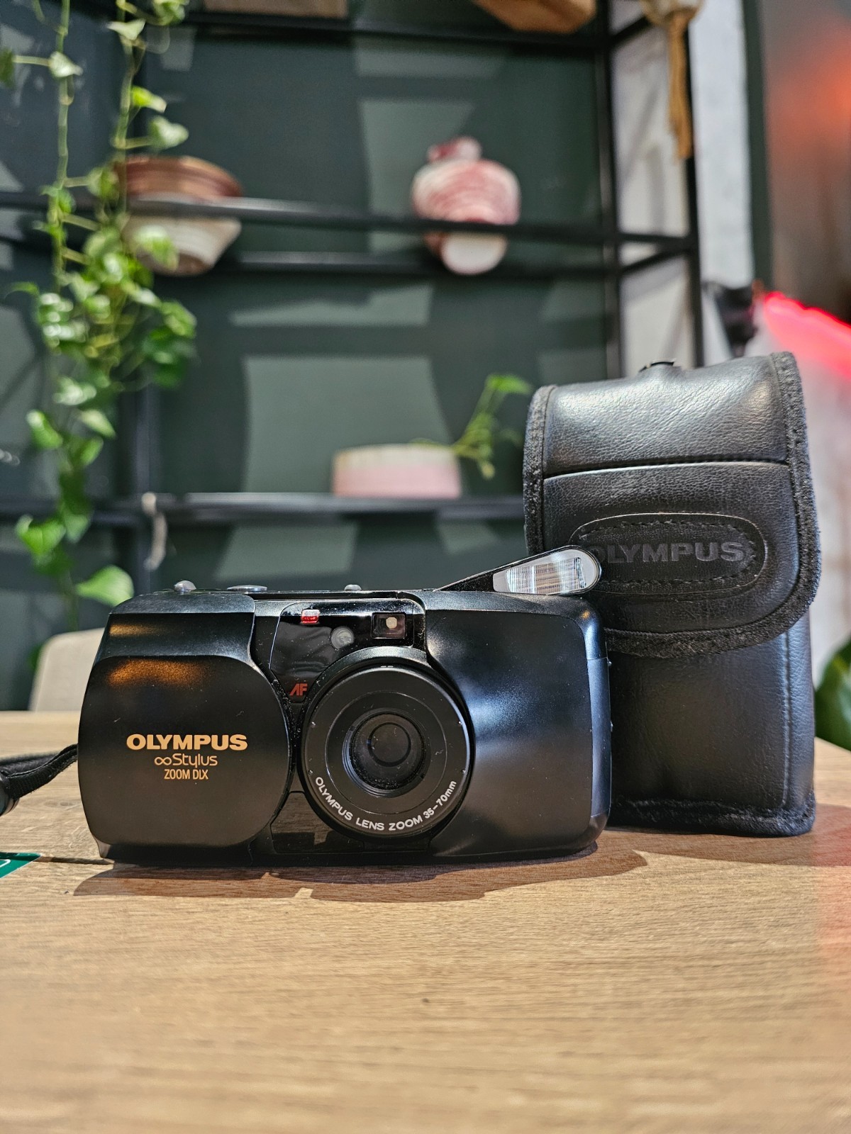 OLYMPUS STYLUS ZOOM DLX BLACK 35MM FILM CAMERA – TESTED & FULLY WORKING