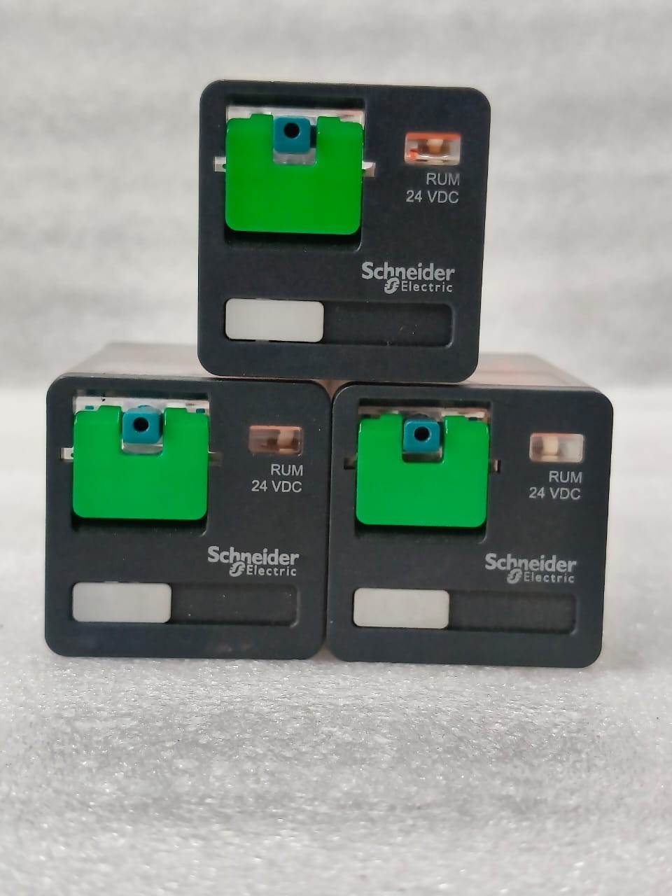 SCHNEIDER ELECTRIC RUMC31BD POWER RELAY 24VDC 10A PACK OF 3 PCS FAST SHIPPING SCHNEIDER ELECTRIC RUMC31BD POWER RELAY 24VDC 10A PACK OF 3 PCS FAST SHIPPING