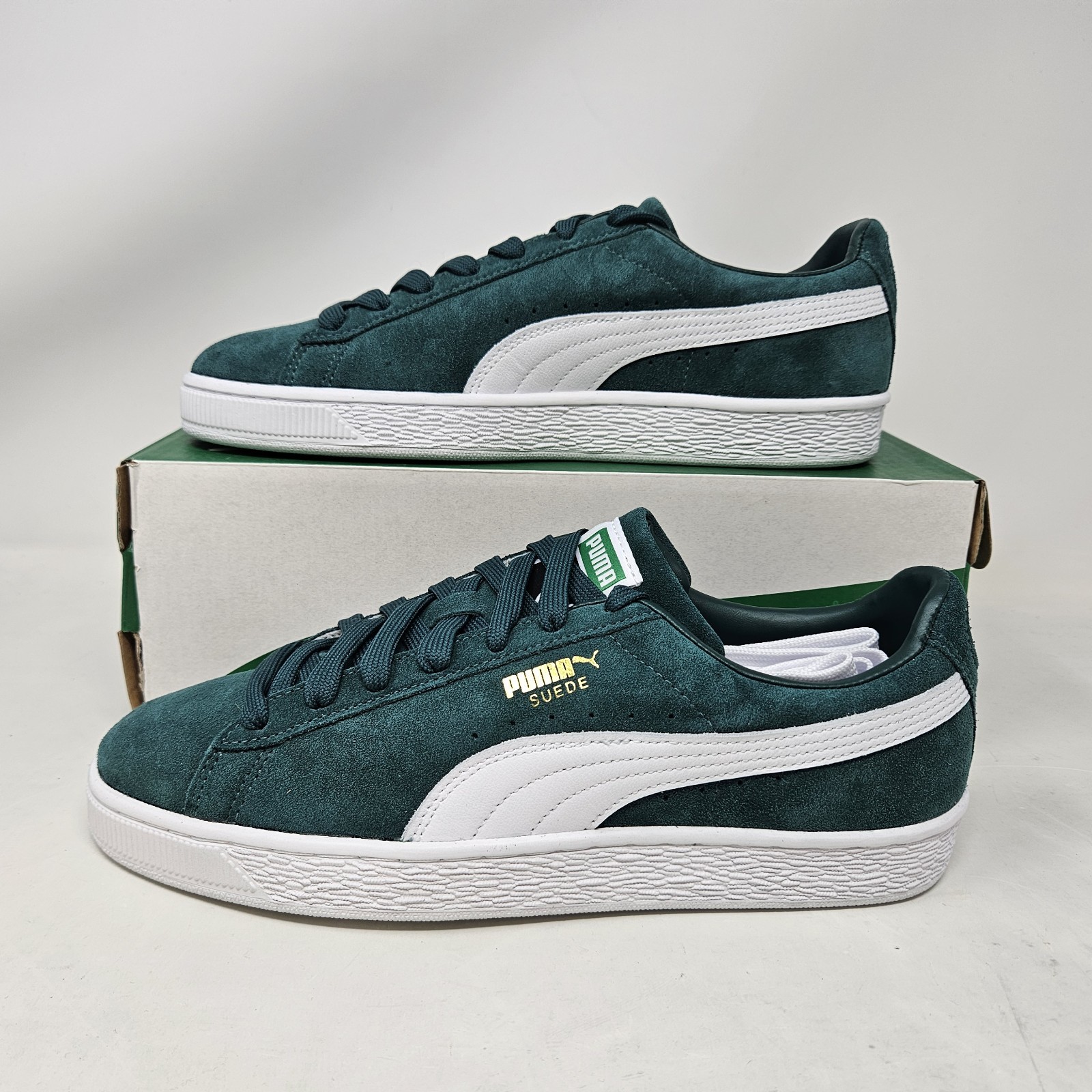 PUMA Suede Classic \'Dark Myrtle\' Casual Sneakers / 399781 15 / Men\'s Size 10