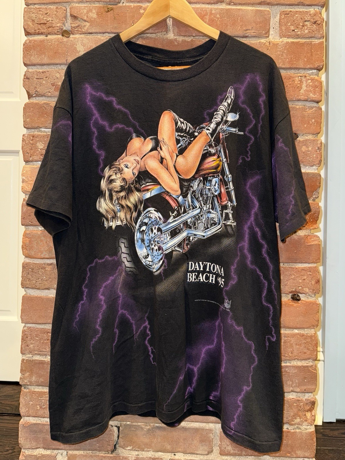 Vintage 1995 3D Emblem Daytona Bike Week Shirt Purple Lightning Alligator AOP XL Vintage 1995 3D Emblem Daytona Bike Week Shirt Purple Lightning Alligator AOP XL