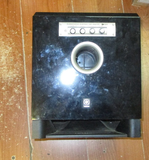 Yamaha YST-SW015 Powered Home Subwoofer System Yamaha YST-SW015 Powered Home Subwoofer System