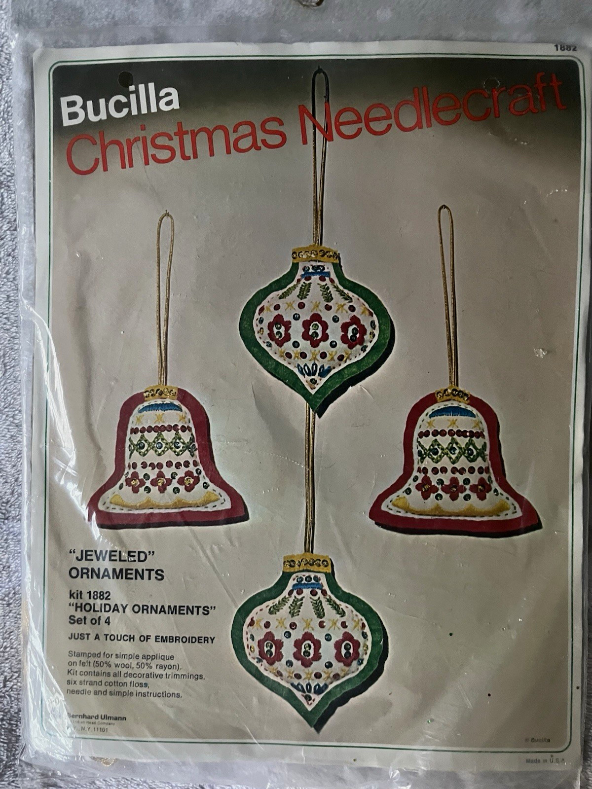 Vintage Bucilla Felt&Sequin Jeweled “Holiday Ornaments” Kit