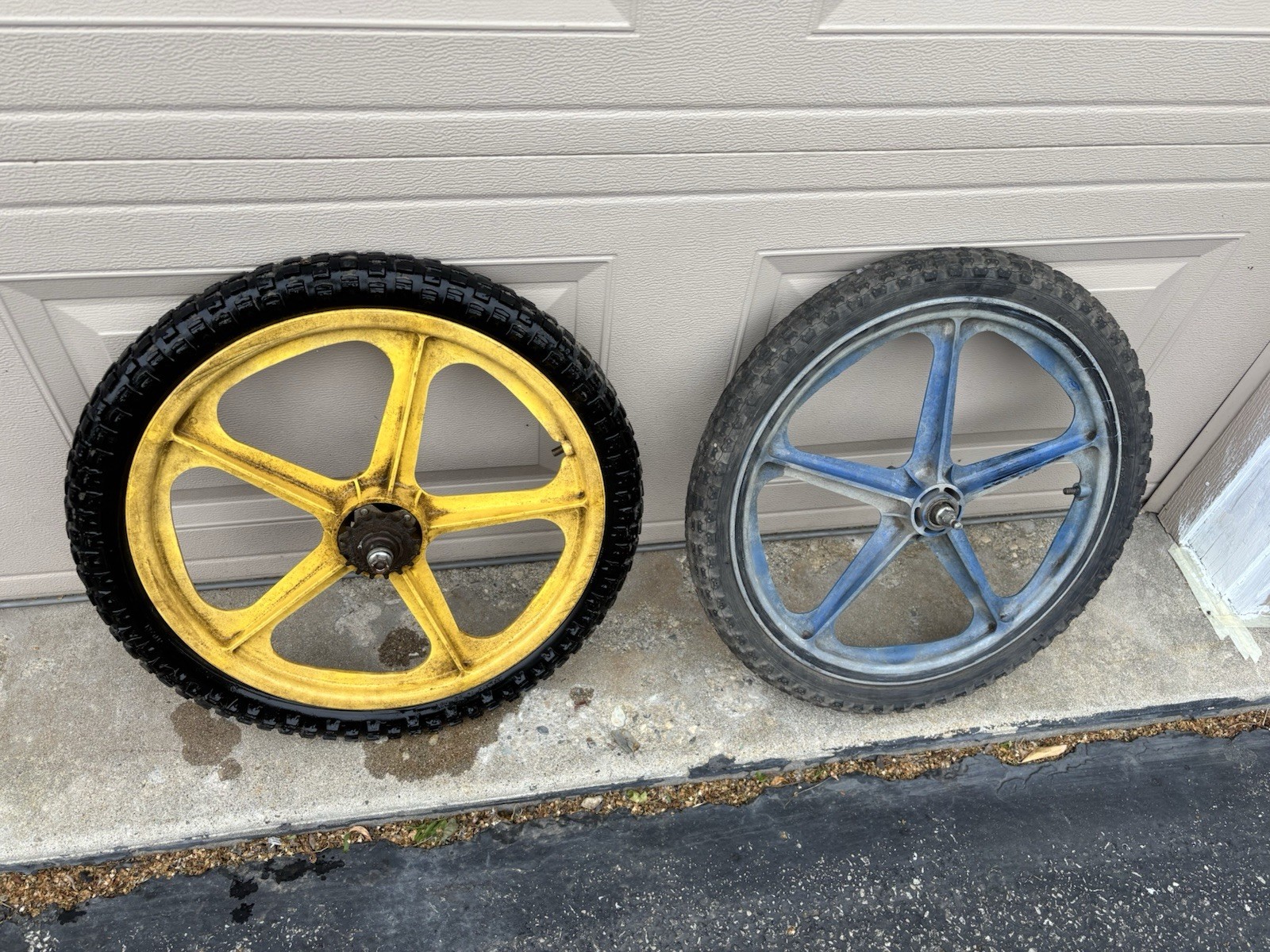 VINTAGE SKYWAY TUFF II 2 MAG WHEEL BMX 20 VINTAGE SKYWAY TUFF II 2 MAG WHEEL BMX 20