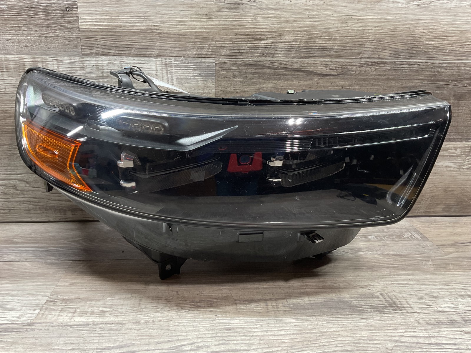 USED - 2020-2024 Ford Explorer R Headlamp - OEM USED - 2020-2024 Ford Explorer R Headlamp - OEM
