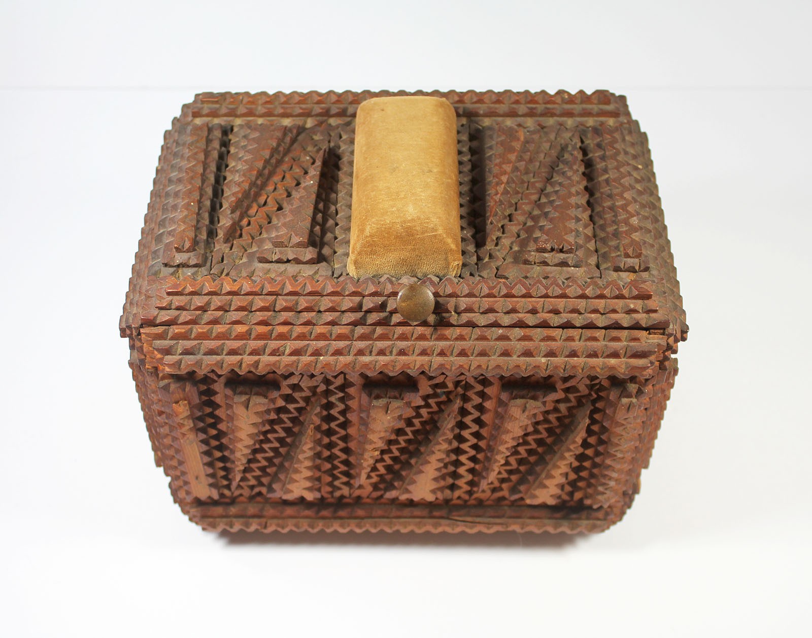 Antique TRAMP ART SEWING BOX Handmade Wood Carving Folk Art Lady\'s Needlecraft