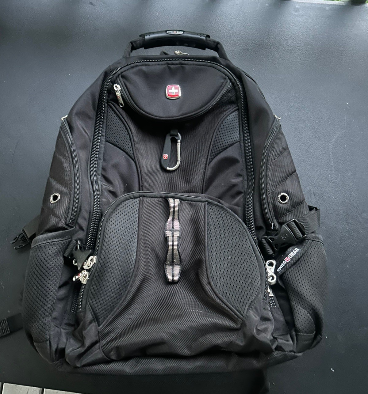 SwissGear 1900 ScanSmart Tech Laptop Backpack Black TSA Friendly Travel Bag SwissGear 1900 ScanSmart Tech Laptop Backpack Black TSA Friendly Travel Bag