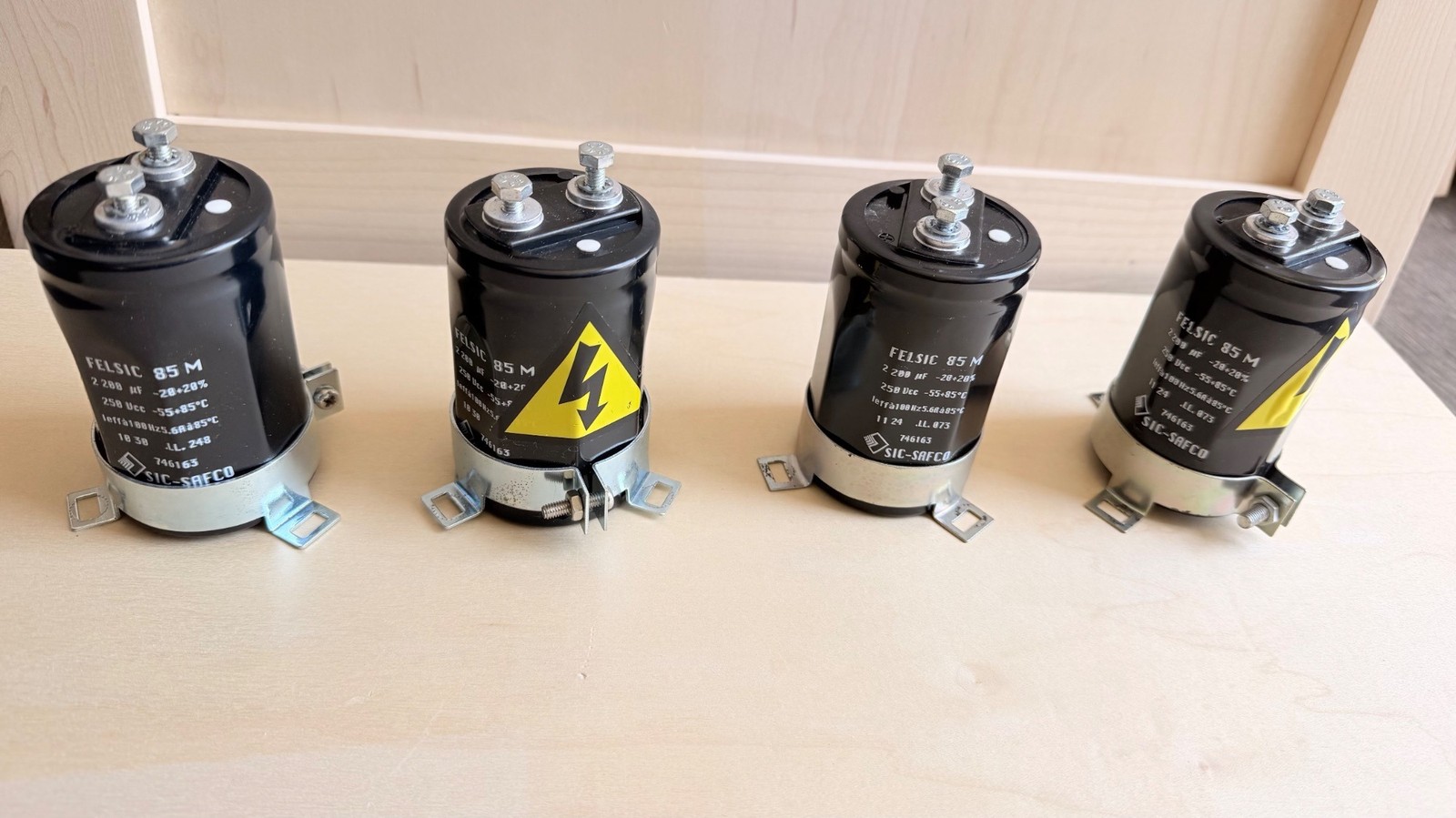 Carestream  SIC SAFCO FELSIC 85 M 2200uF Medical Capacitors