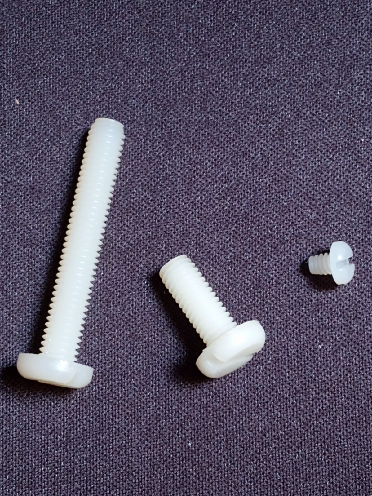 Nylon Plastic Slotted Pan Head Machine Screws Packs of 25 Nylon Plastic Slotted Pan Head Machine Screws Packs of 25