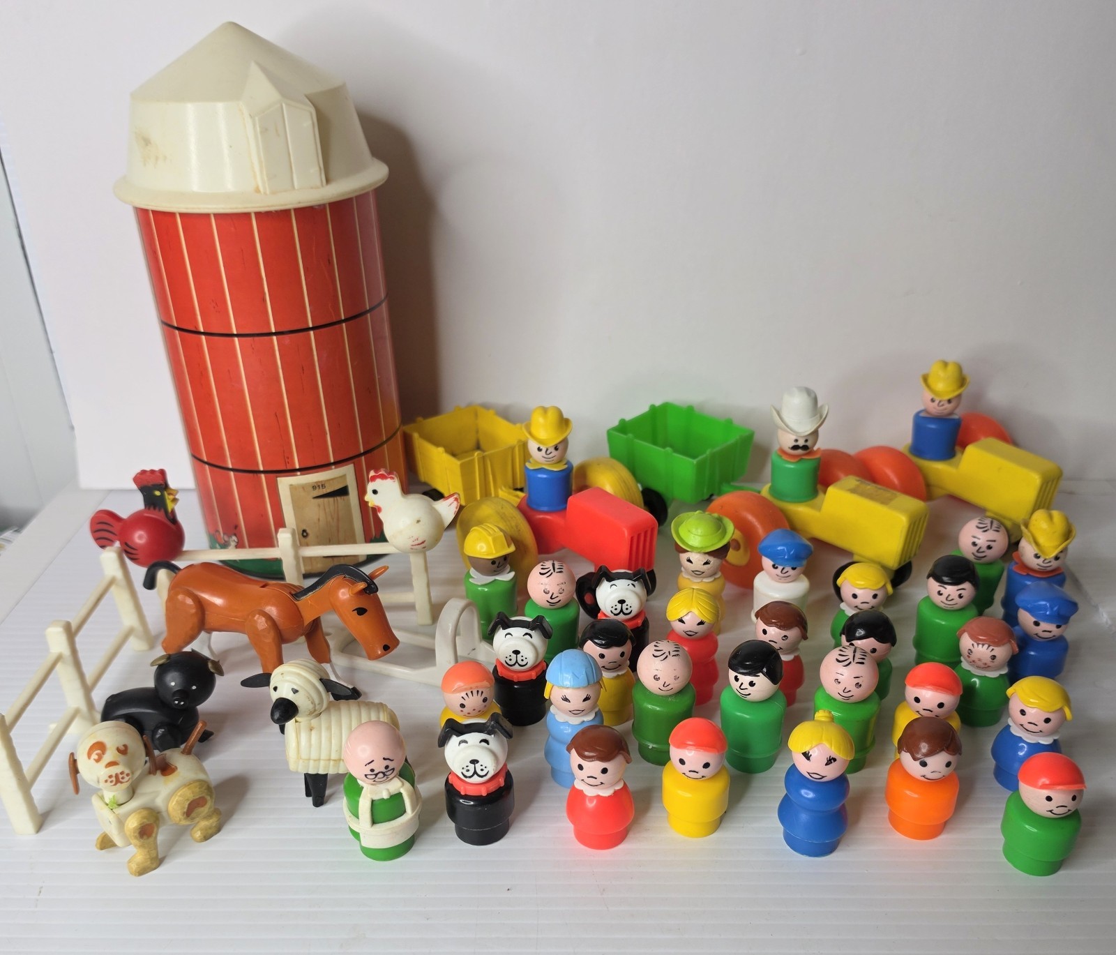 Vintage Fisher-Price Little People 1970s/80s Silo Animals Fences + 33 Figures Vintage Fisher-Price Little People 1970s/80s Silo Animals Fences + 33 Figures