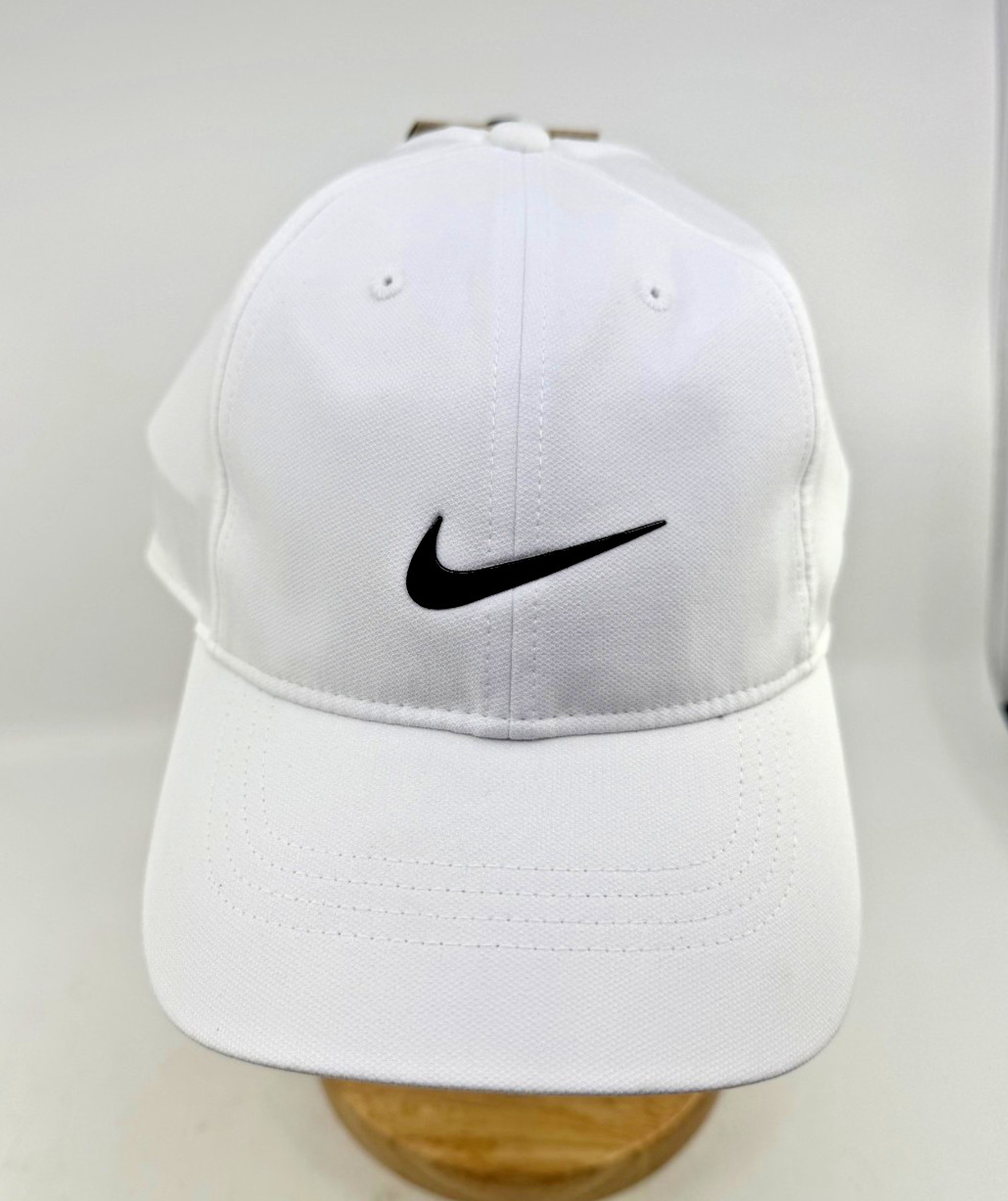 NWT White Nike Golf Hat Size M/L Club Cap Dri-Fit Snapback Adjustable Swoosh NWT White Nike Golf Hat Size M/L Club Cap Dri-Fit Snapback Adjustable Swoosh