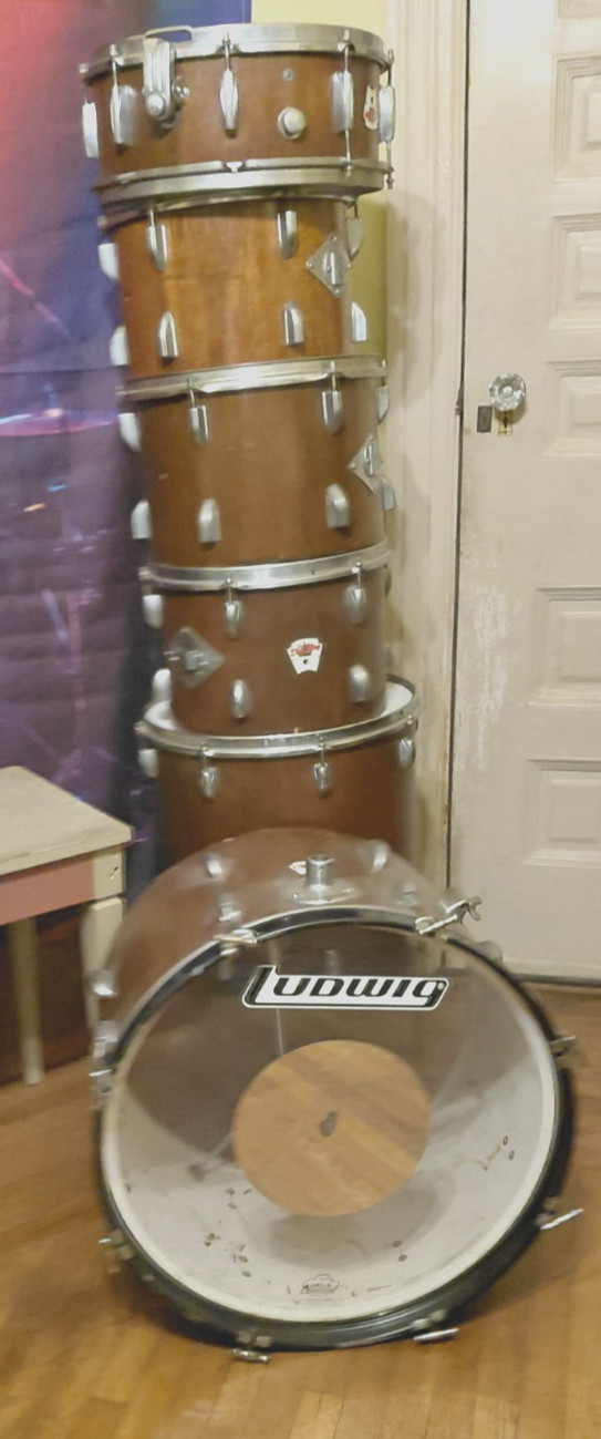DRUM SET.  VINTAGE. Mfg. \
