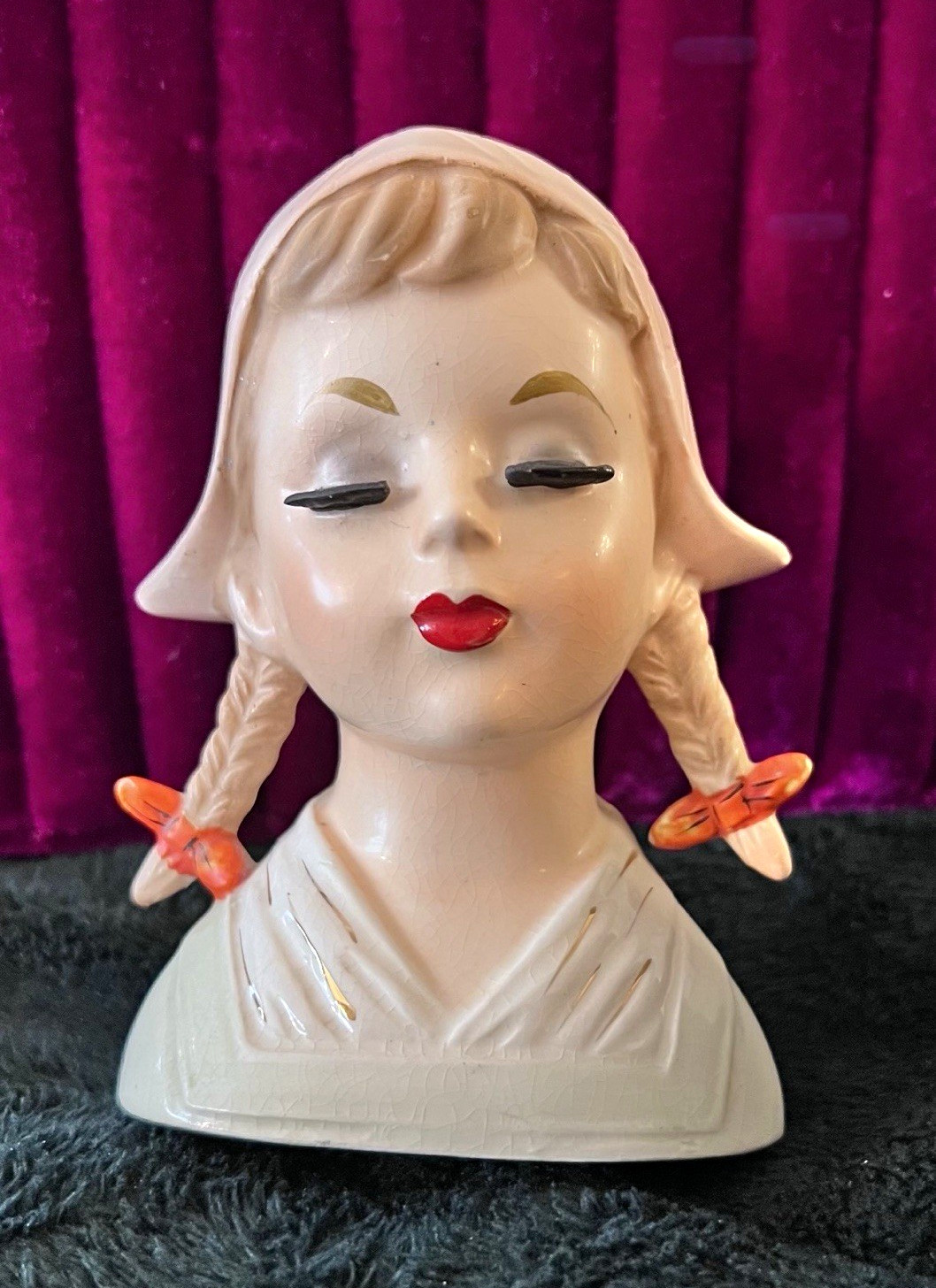 RARE VINTAGE INARCO E-780 DUTCH COSTUME LADY HEADVASE HEAD VASE BRAIDS GIRL RARE VINTAGE INARCO E-780 DUTCH COSTUME LADY HEADVASE HEAD VASE BRAIDS GIRL
