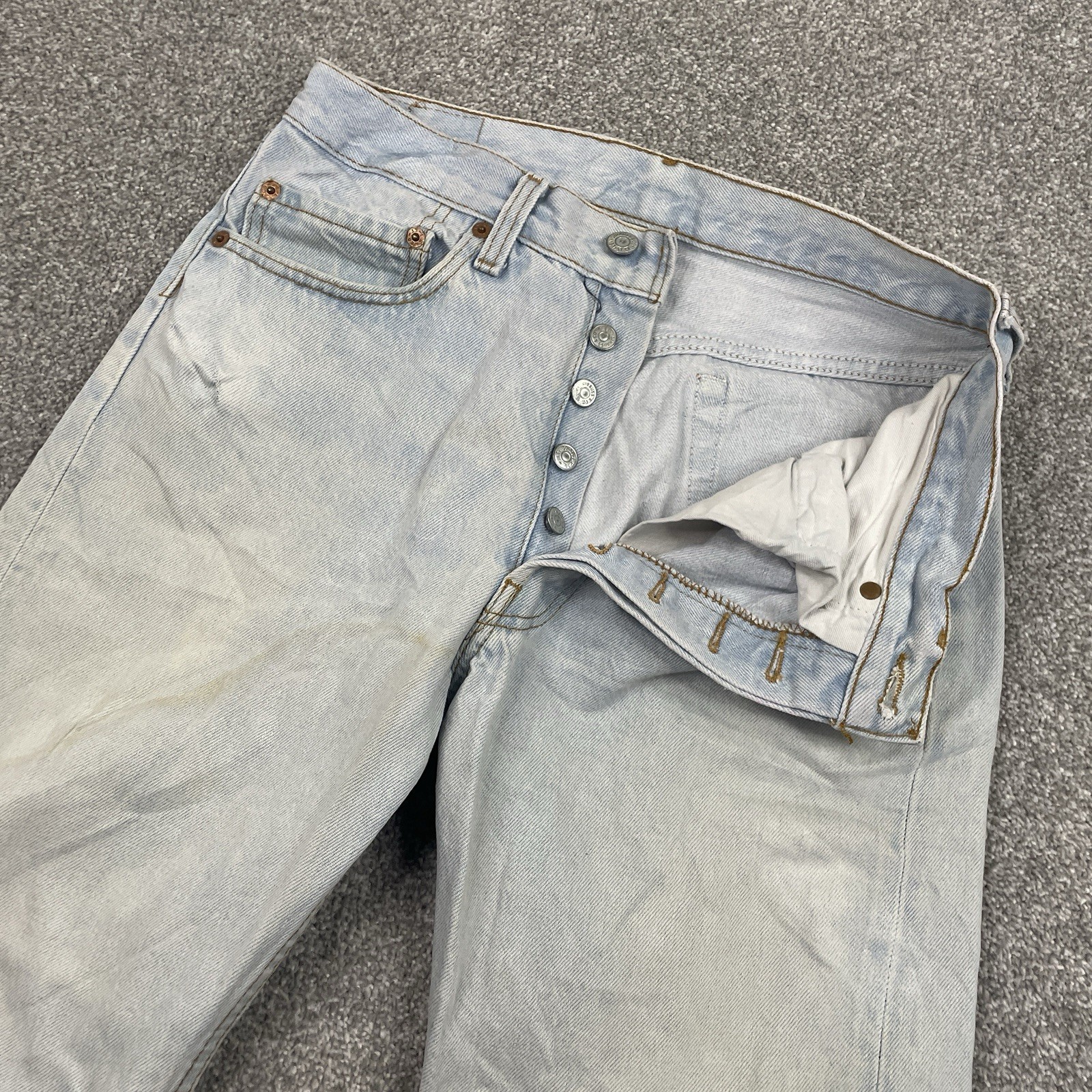 Vintage Levi’s 501 0111 Jeans Mens 31x30 (Fit 29x30) Light Wash USA 80s 1986
