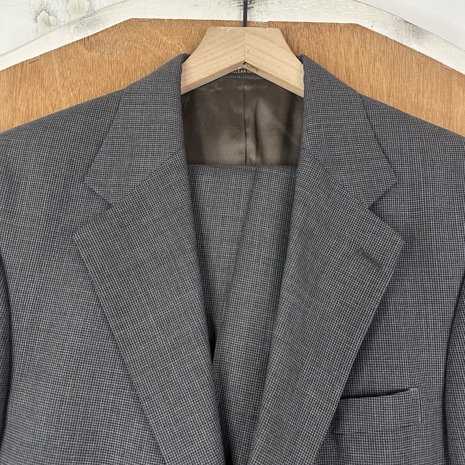 VTG Cricketeer Suit Mens 37S Gray Houndstooth 2 Button Wool Pants 30x27 1990s
