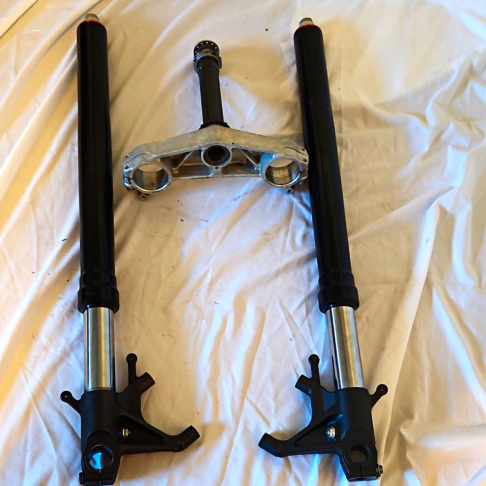 2004-2009 APRILIA TUONO RSV MILLE FRONT FORKS SUSPENSION OEM 2004-2009 APRILIA TUONO RSV MILLE FRONT FORKS SUSPENSION OEM