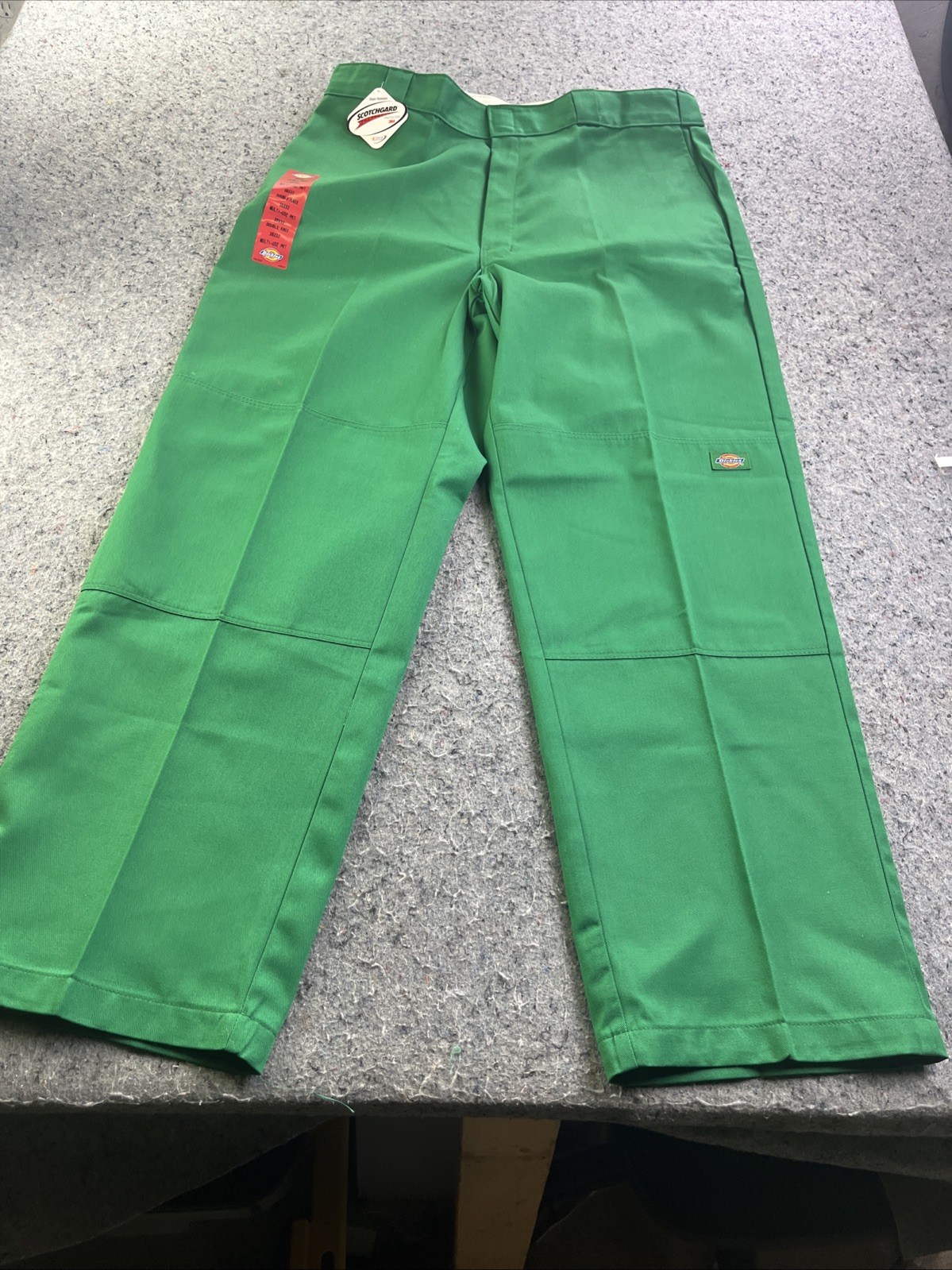 Vtg. Y2K Dickies Loose Fit, Double Knee Work Pants. Green.  38”x32”. NWT