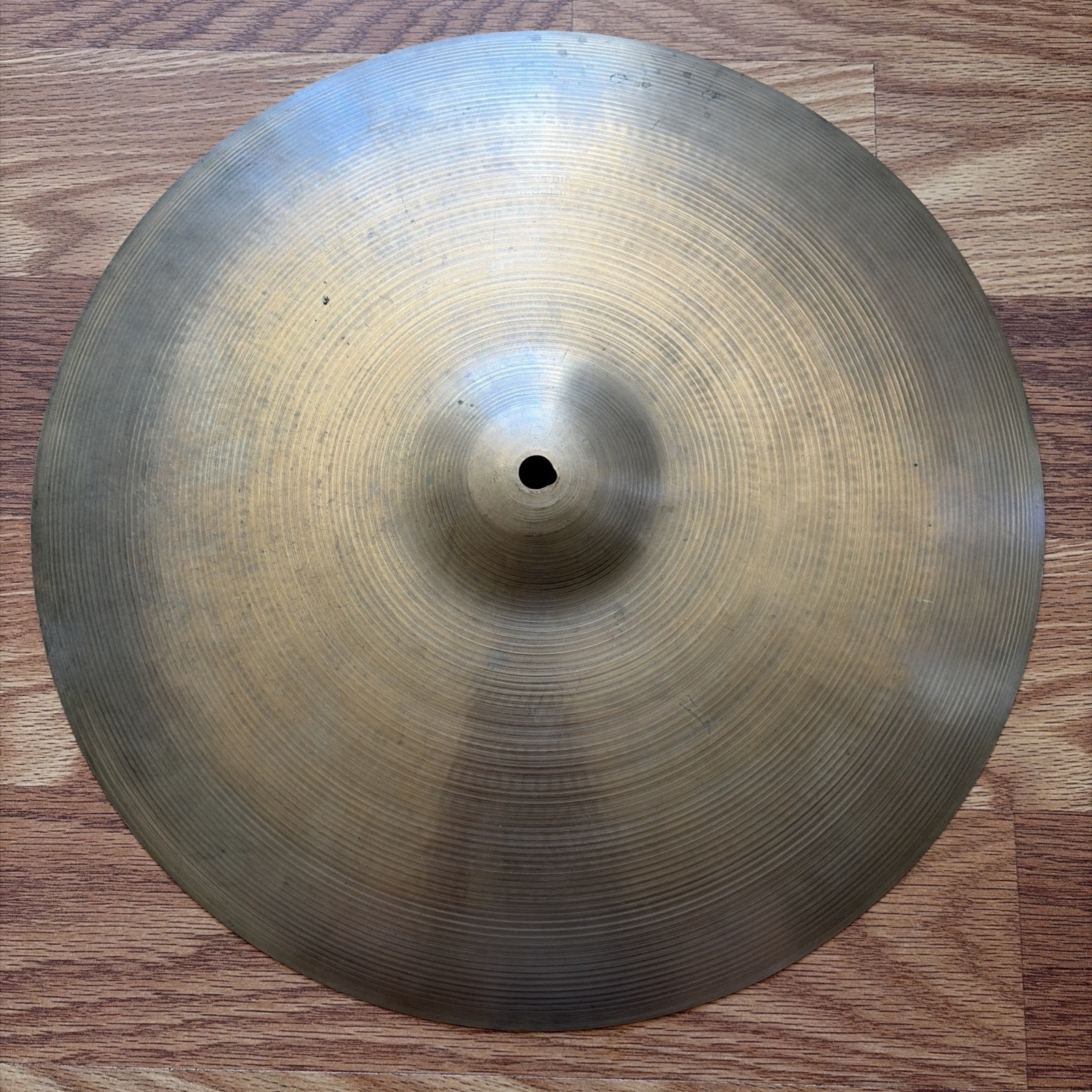 Vintage 60s Zildjian 16” Paper Thin Crash Hi Hat 950g Keyhole Vintage 60s Zildjian 16” Paper Thin Crash Hi Hat 950g Keyhole