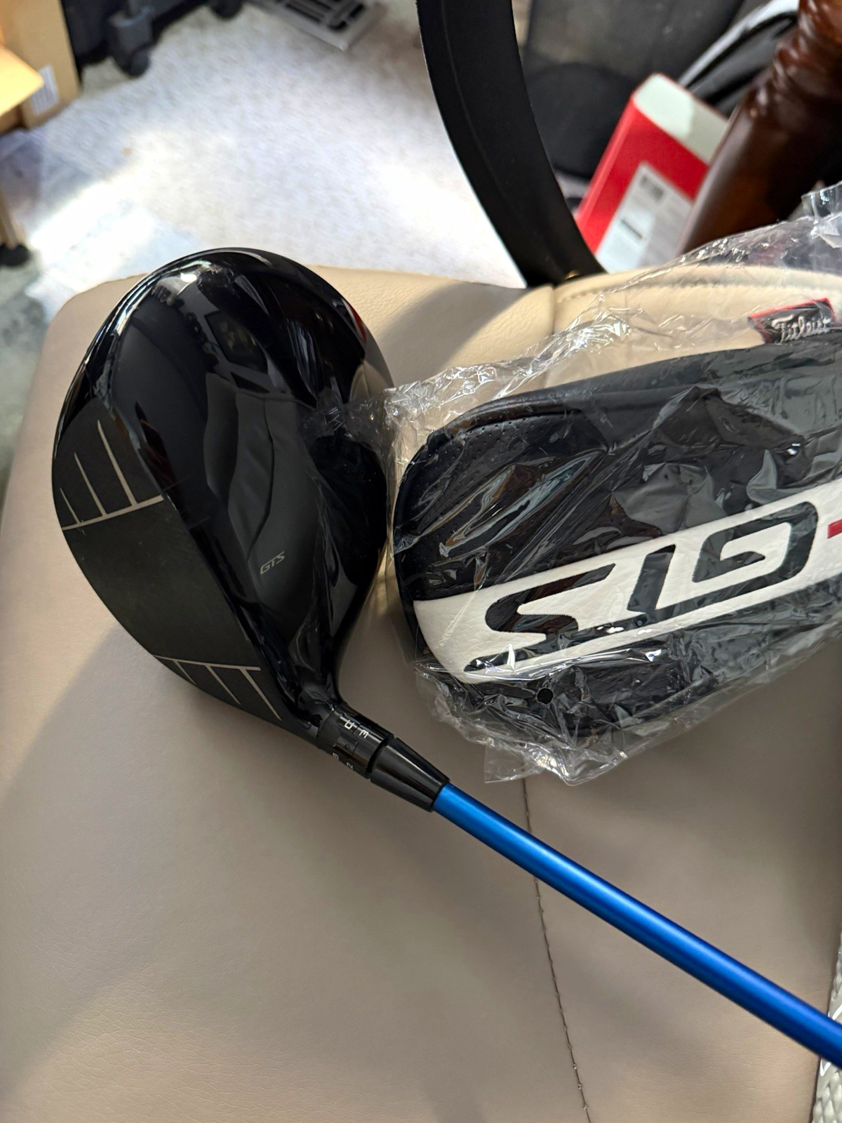 Titleist GTS 2 Driver 9 degree RH Regular Flex Graphite Titanium with Fujikura