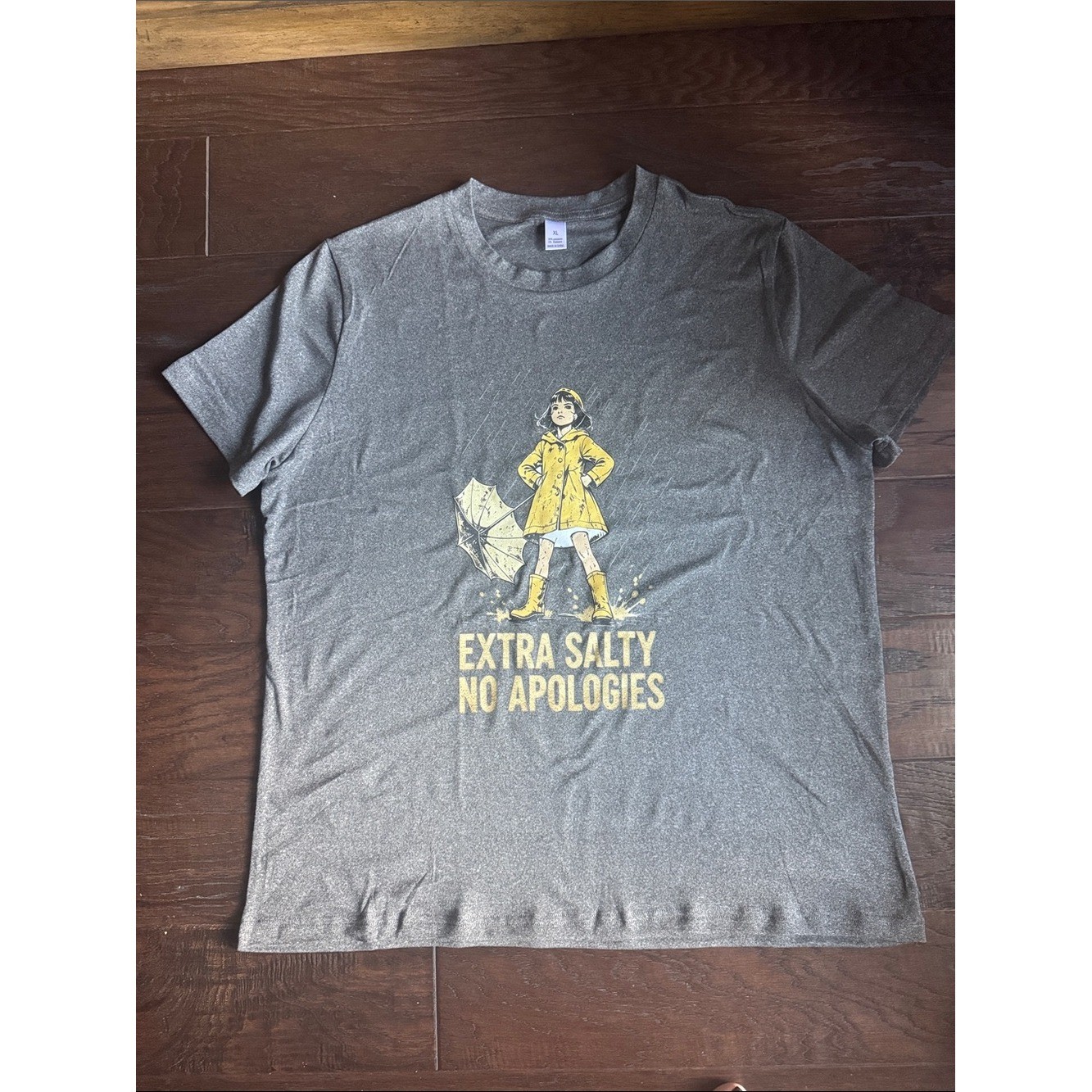 NWOT Gray Short Sleeve Tee with Yellow VINTAGE Graphic - Size XL