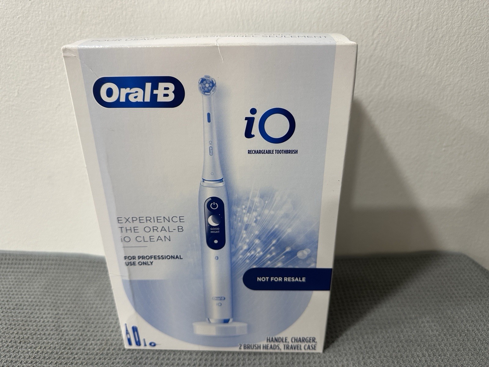 Oral-B iO Series 9 Electric Toothbrush White Charger & 2 Heads + Travel Case NEW Oral-B iO Series 9 Electric Toothbrush White Charger & 2 Heads + Travel Case NEW