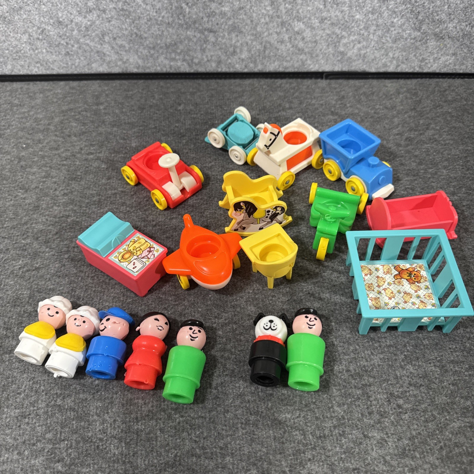 Vintage 1972 Fisher Price Little People Play Family Nursery Set #761 Lot