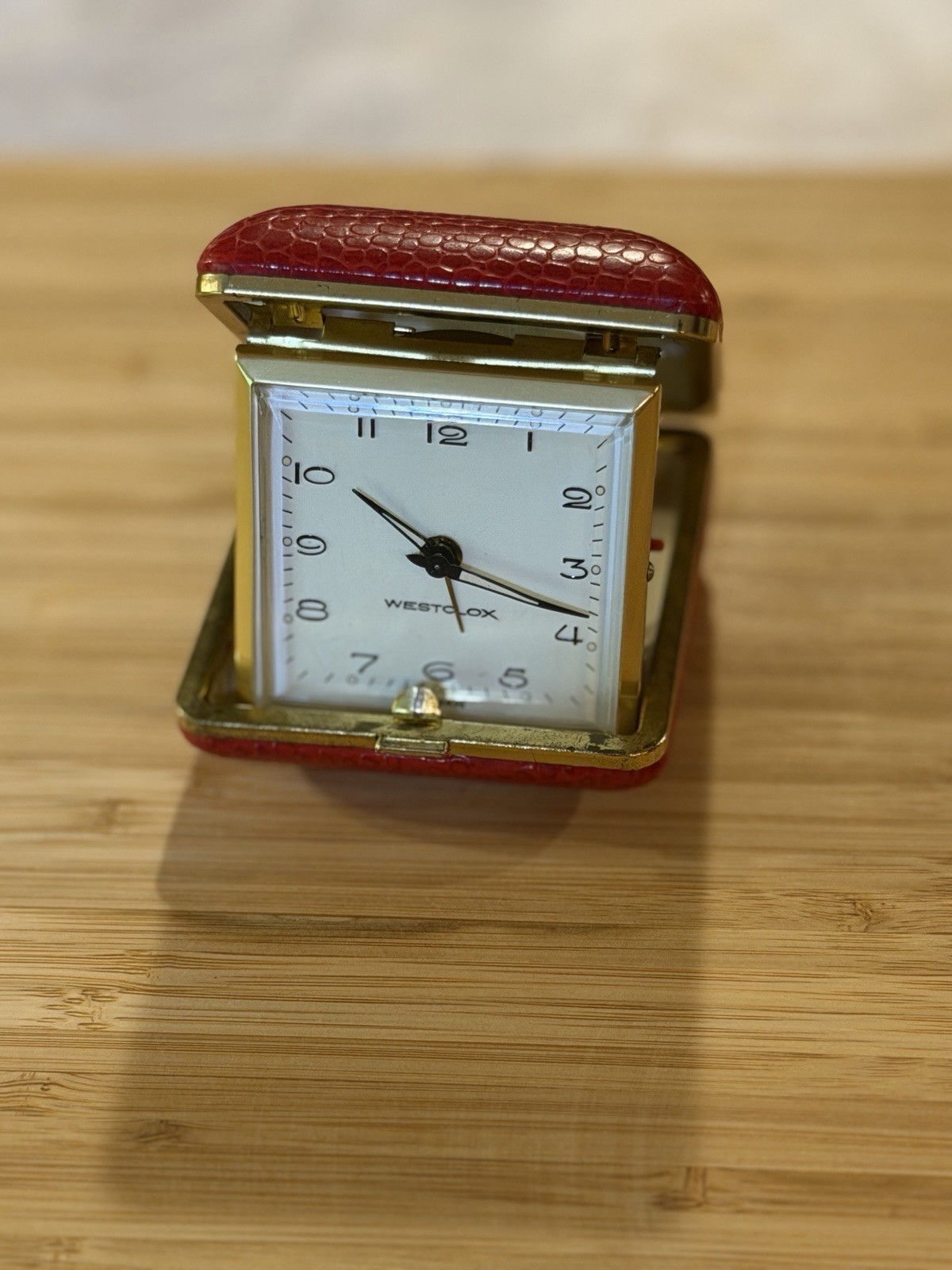 Westclox Vintage Travel Alarm Clock Analog Dial Wind Up Black Case Works Westclox Vintage Travel Alarm Clock Analog Dial Wind Up Black Case Works