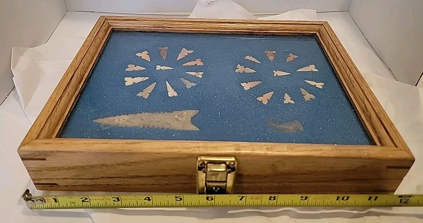 AMAZING Arrowheads and Showcase set. Lock Box W/key NN AMAZING Arrowheads and Showcase set. Lock Box W/key NN